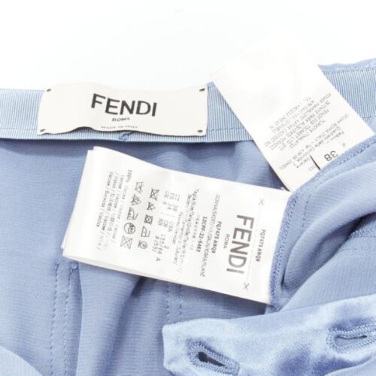 FENDI 2023 Runway Sacuette bleu satin FF à boucle de poche cargo IT38 XS en vente 3