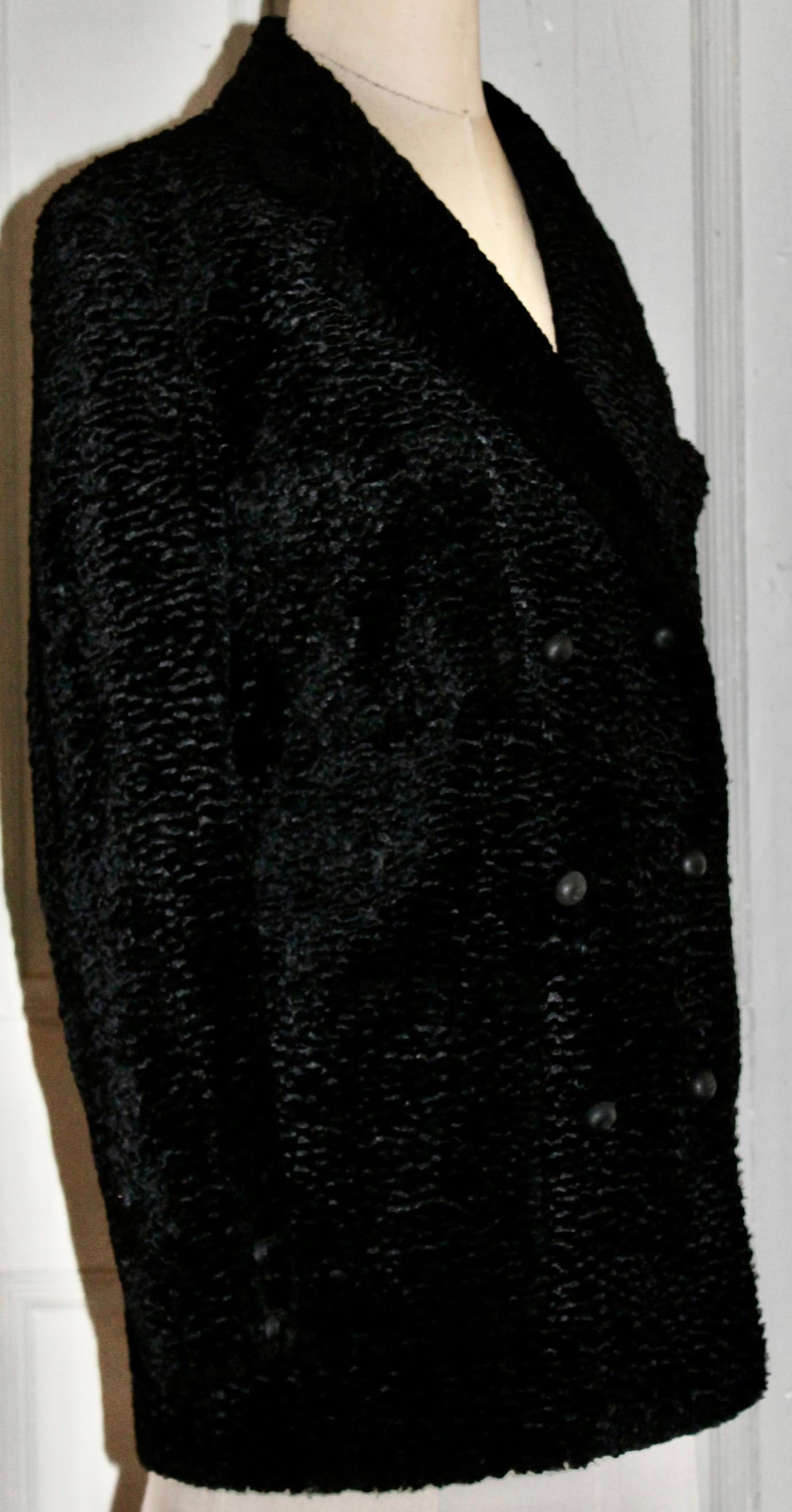Fendi 365 Karl Lagerfeld Schwarzer Kurzer Mantel aus Kunstgewebe Astrakhan  im Angebot 6
