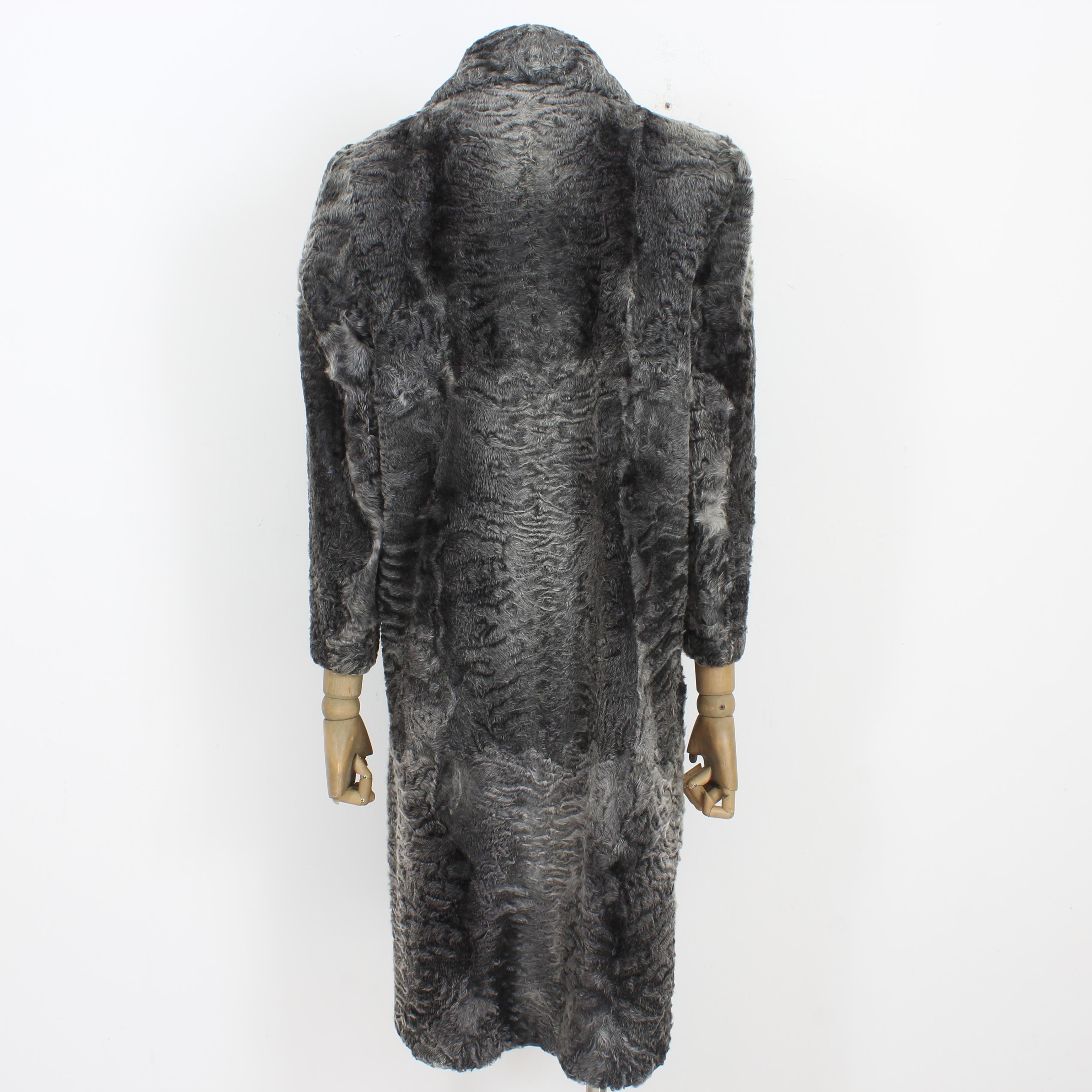 Fendi Astrakhan Fur Long Double Breasted Coat Gray Vintage 1980s In Excellent Condition For Sale In Brindisi, Bt