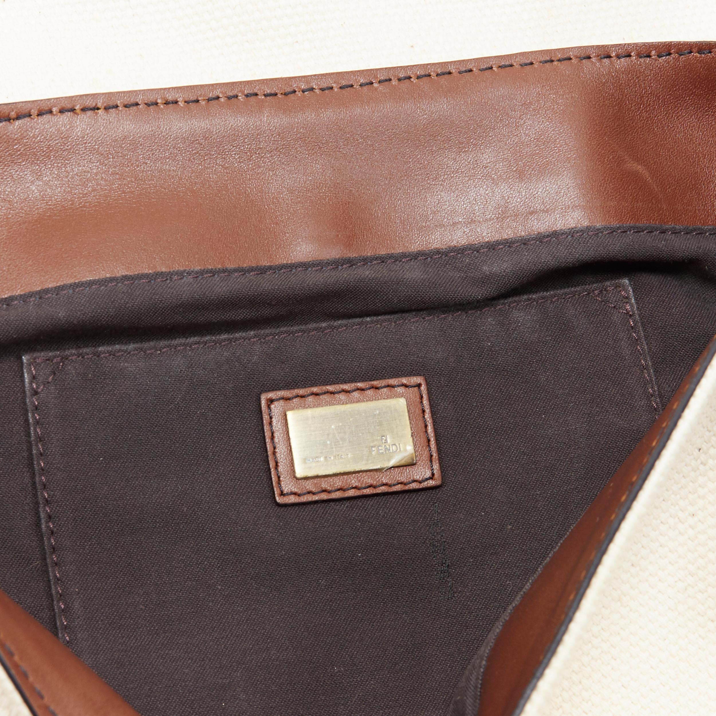 I. A. B. Borsa beige in tela marrone oversize con fibbia FF 6