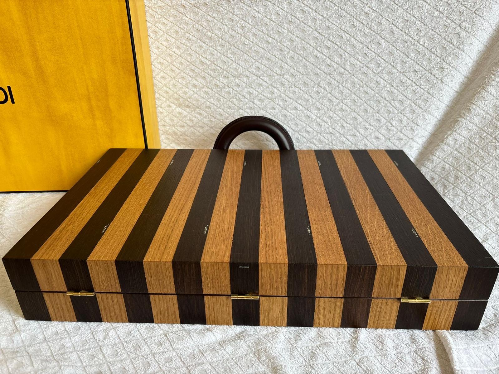 Italiano Set da gioco Backgammon di Fendi in vendita