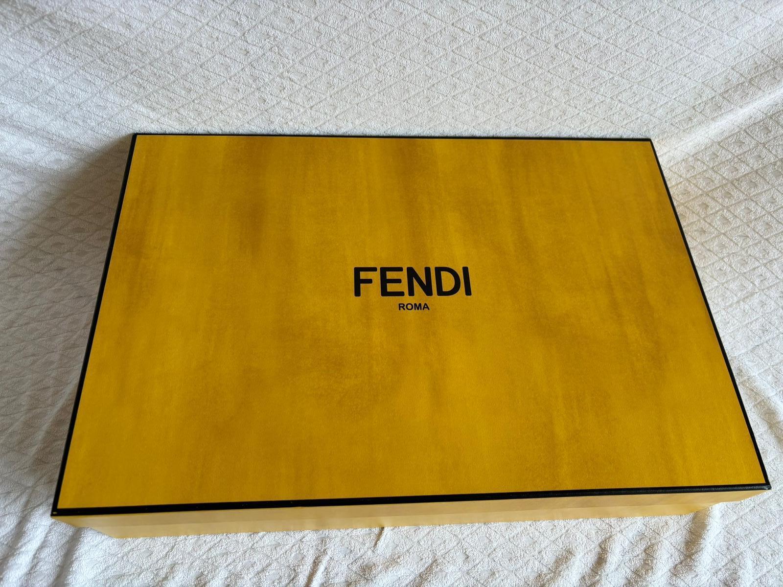 XXI secolo e contemporaneo Set da gioco Backgammon di Fendi in vendita