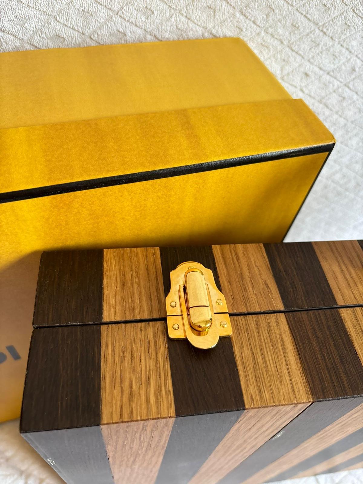 Set da gioco Backgammon di Fendi in vendita 3