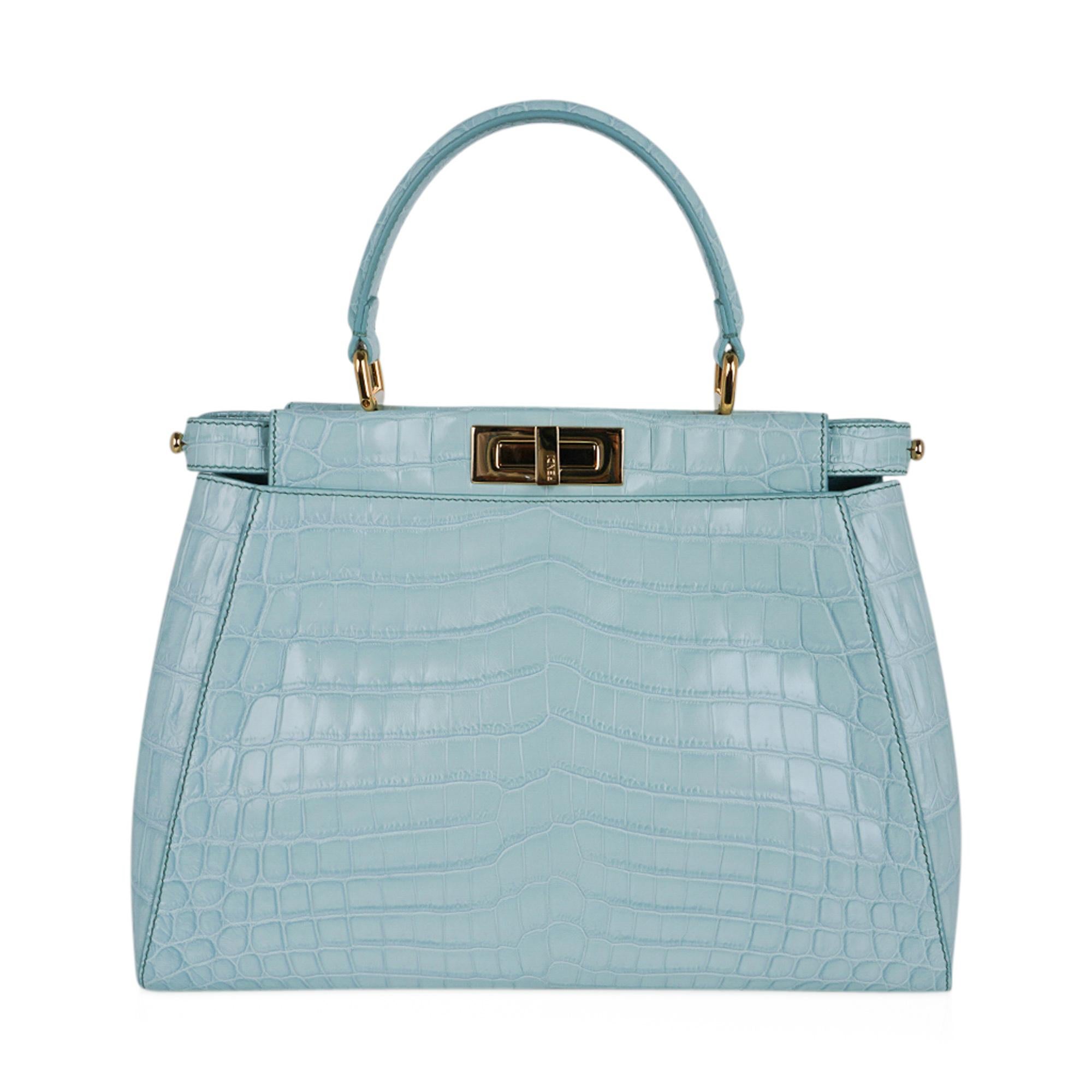 Fendi Tasche Peekaboo Mint Krokodil Medium Satchel Pastell Eisblau Damen im Angebot