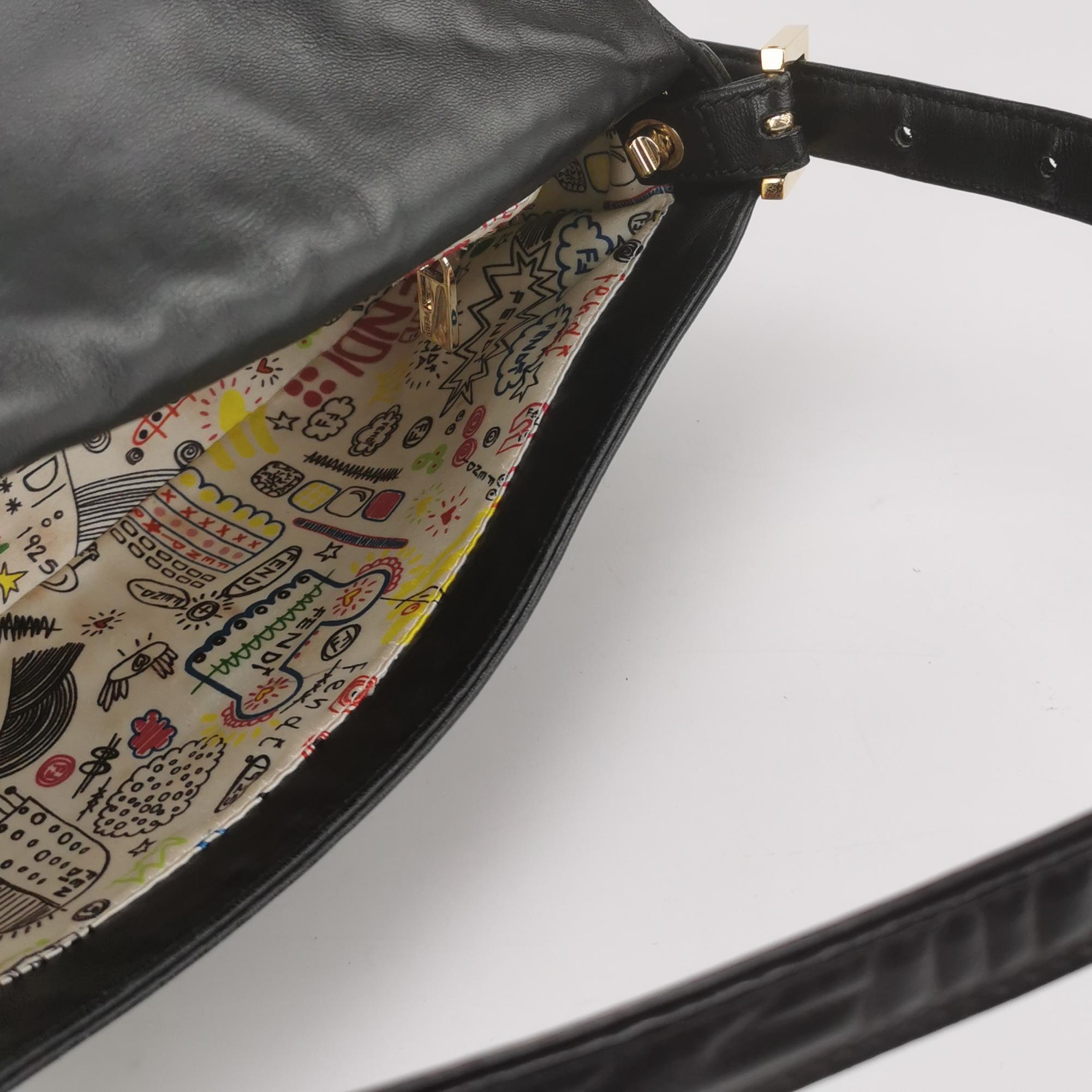 Borsa a tracolla Fendi Baguette 1997 Riedizione 3D in pelle nera goffrata in vendita 4