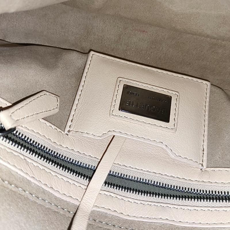 Fendi Baguette 1997 Re-edition Bird Motif Fur Leather Beige Shoulder bag 8
