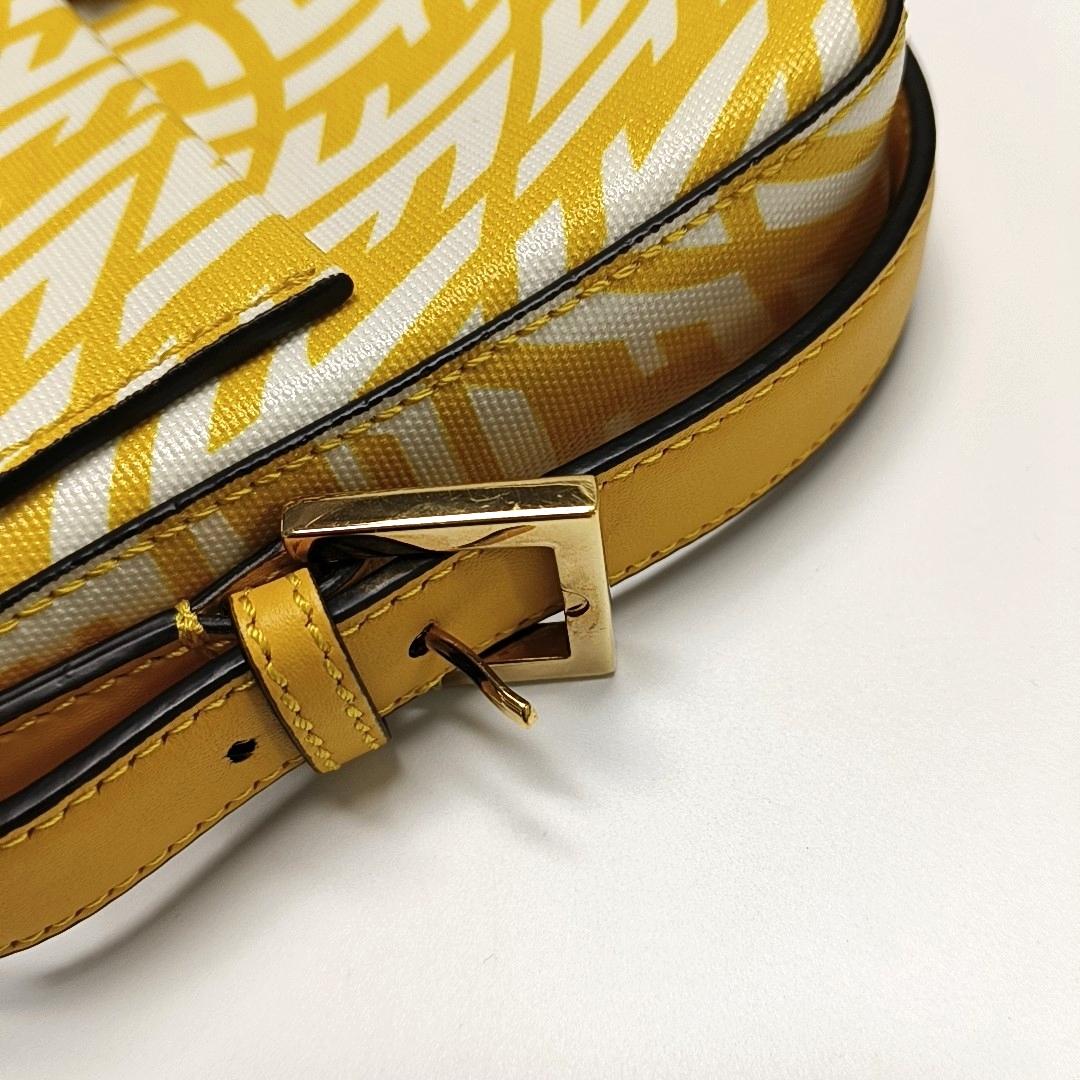Fendi Baguette 1997 Re-edition Yellow Psychedelic Print Canvas Shoulder Bag en vente 5