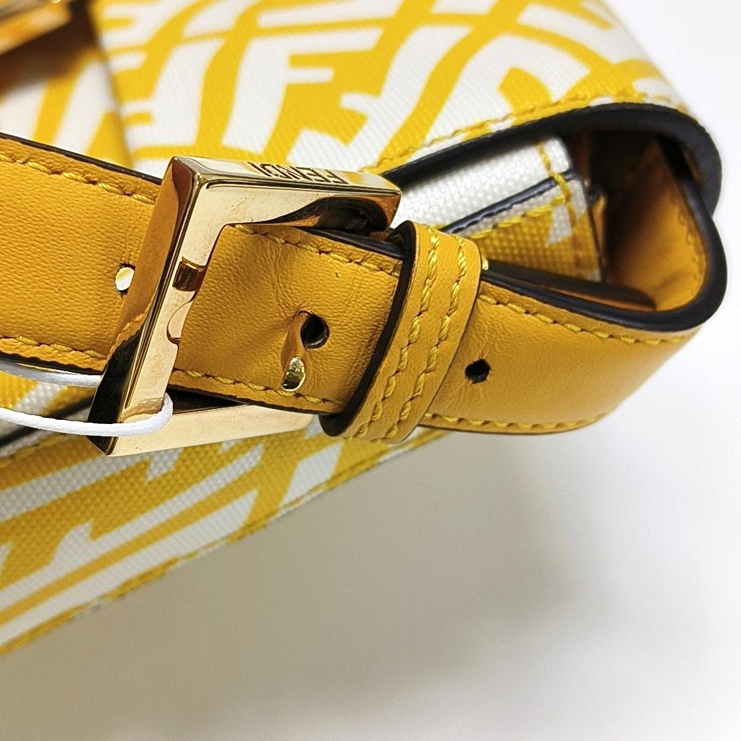 Fendi Baguette 1997 Re-edition Yellow Psychedelic Print Canvas Shoulder Bag en vente 6