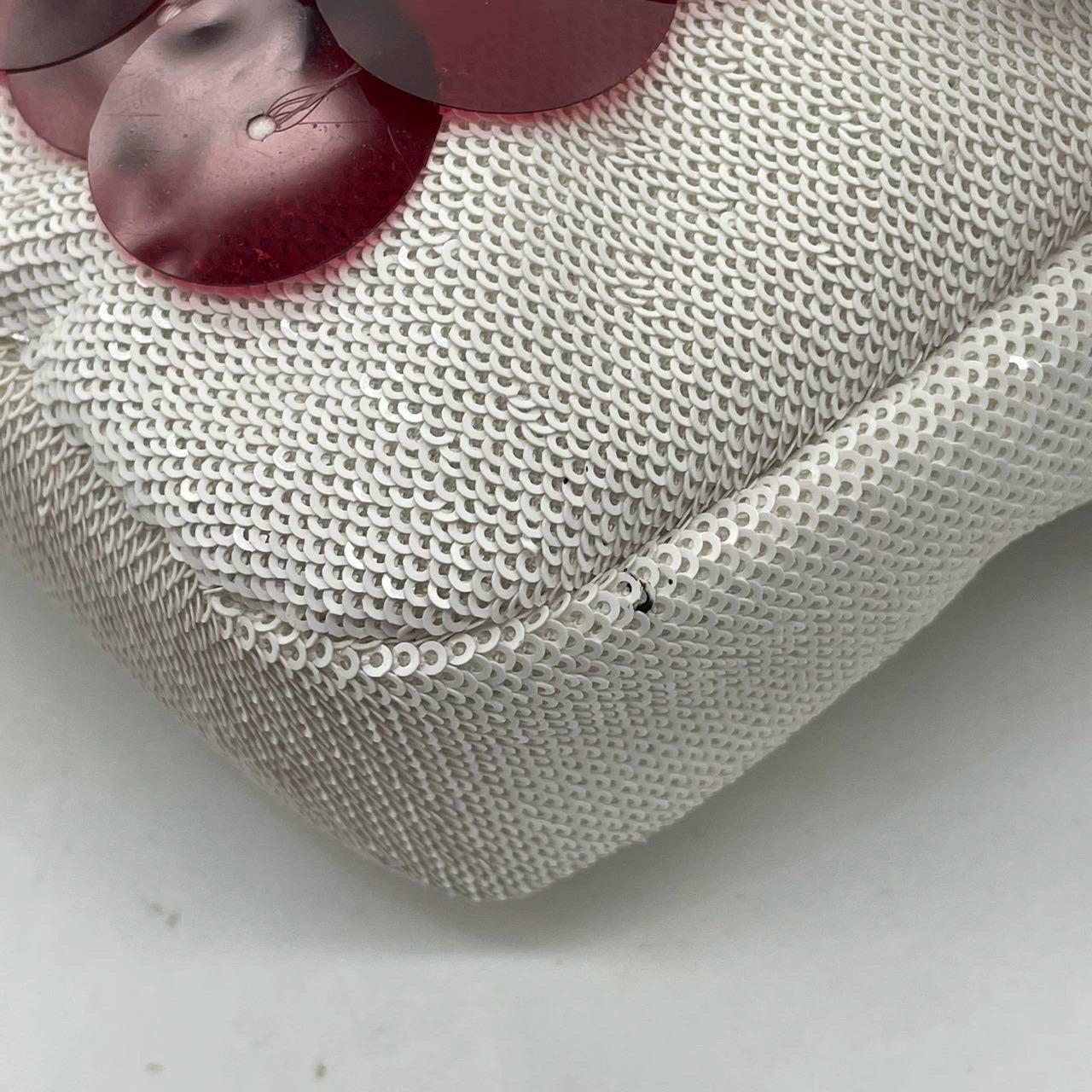 Fendi Baguette 1997 White Blue Red Sequins Orange Satin Lining Shoulder Bag en vente 10
