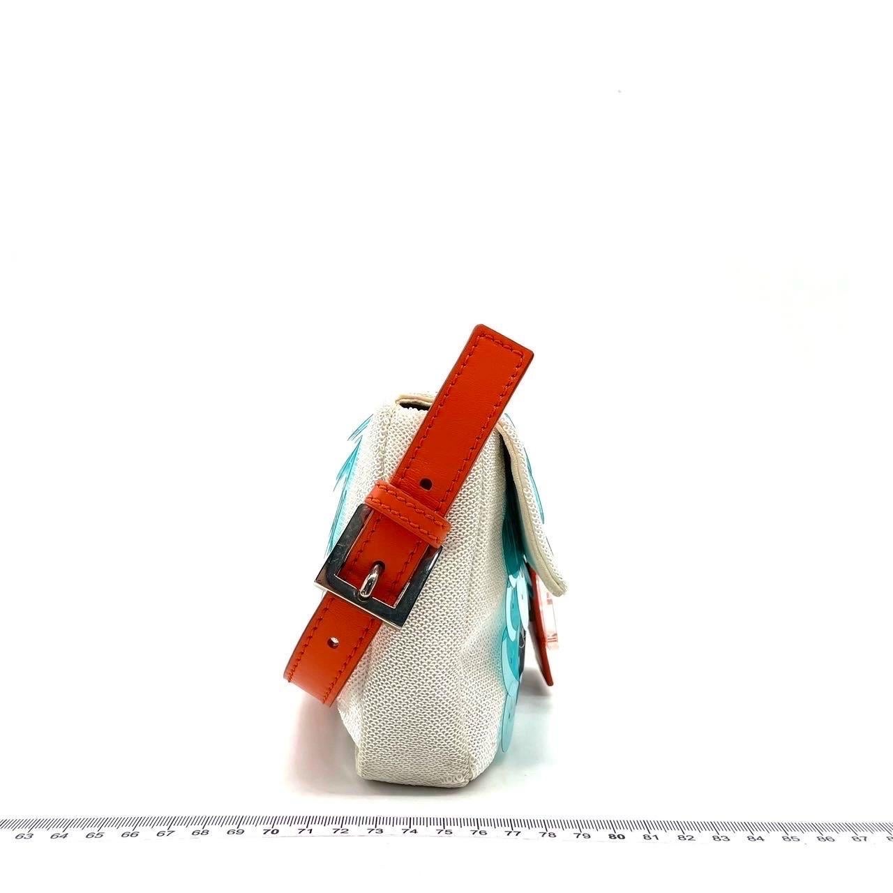 Fendi Baguette 1997 White Blue Red Sequins Orange Satin Lining Shoulder Bag Excellent état - En vente à AUBERVILLIERS, FR