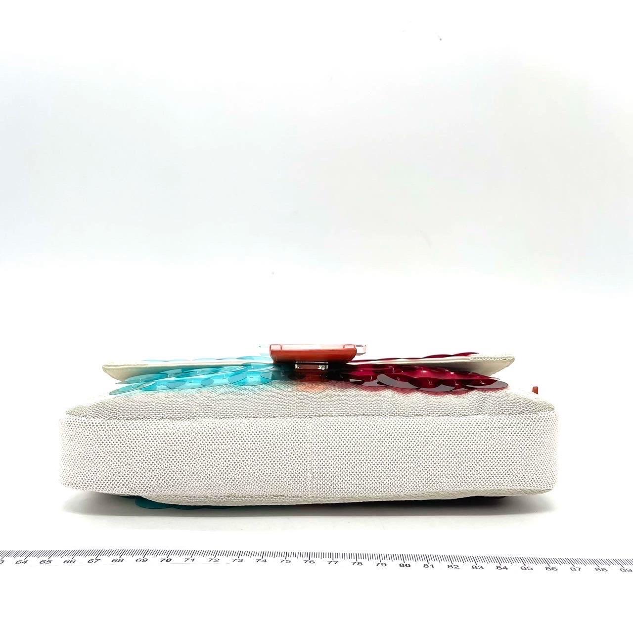 Fendi Baguette 1997 White Blue Red Sequins Orange Satin Lining Shoulder Bag en vente 2