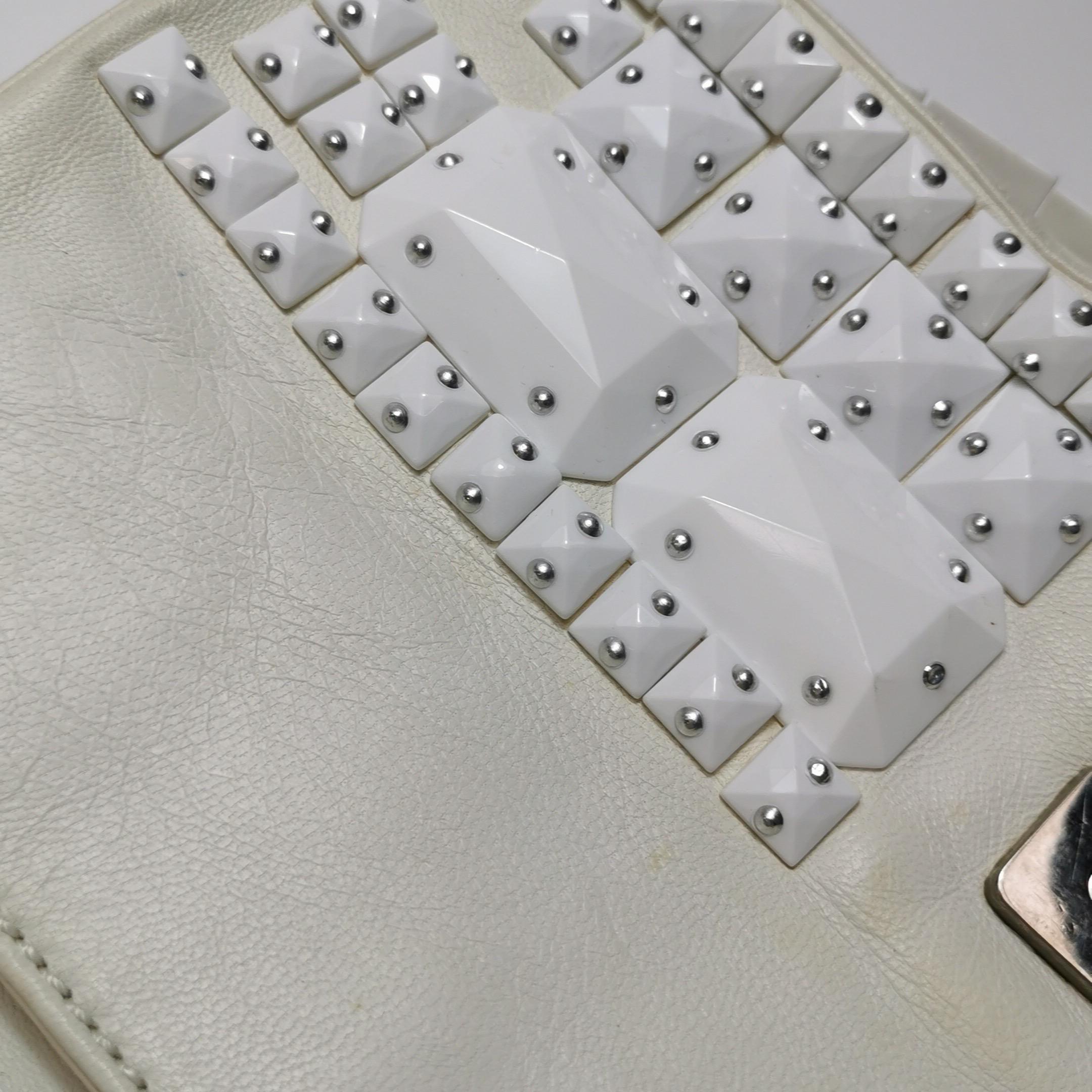 FENDI Baguette 1997 White Leather and Stones Zucca Interior Shoulder Bag For Sale 7