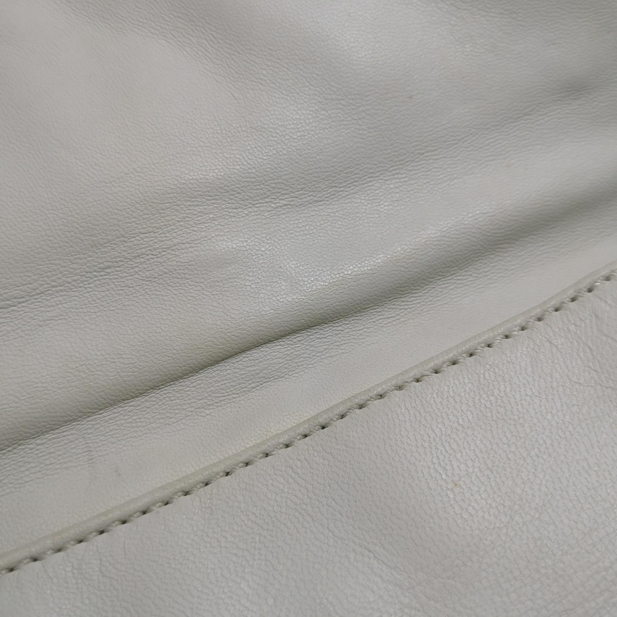 FENDI Baguette 1997 White Leather and Stones Zucca Interior Shoulder Bag For Sale 10