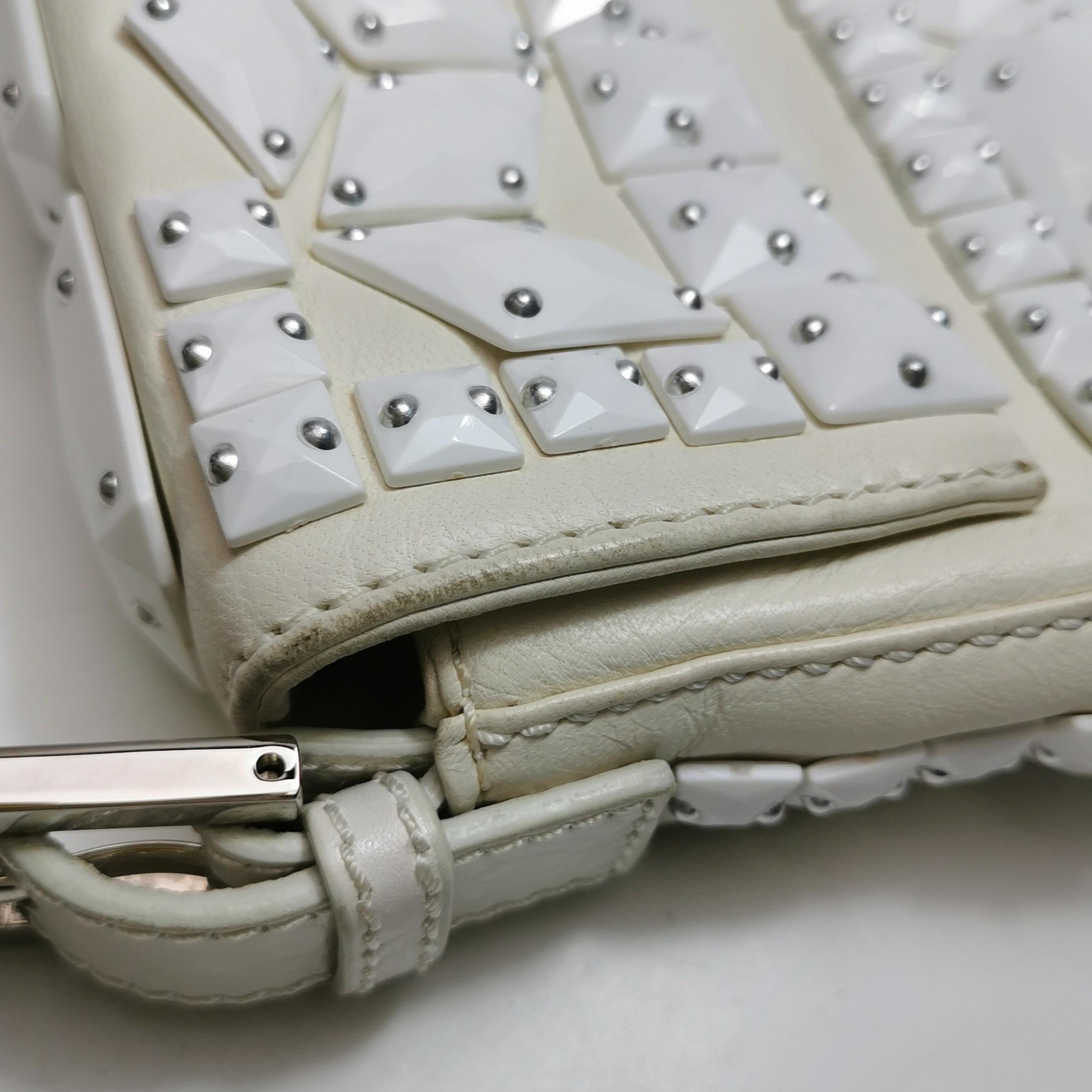 FENDI Baguette 1997 White Leather and Stones Zucca Interior Shoulder Bag For Sale 13