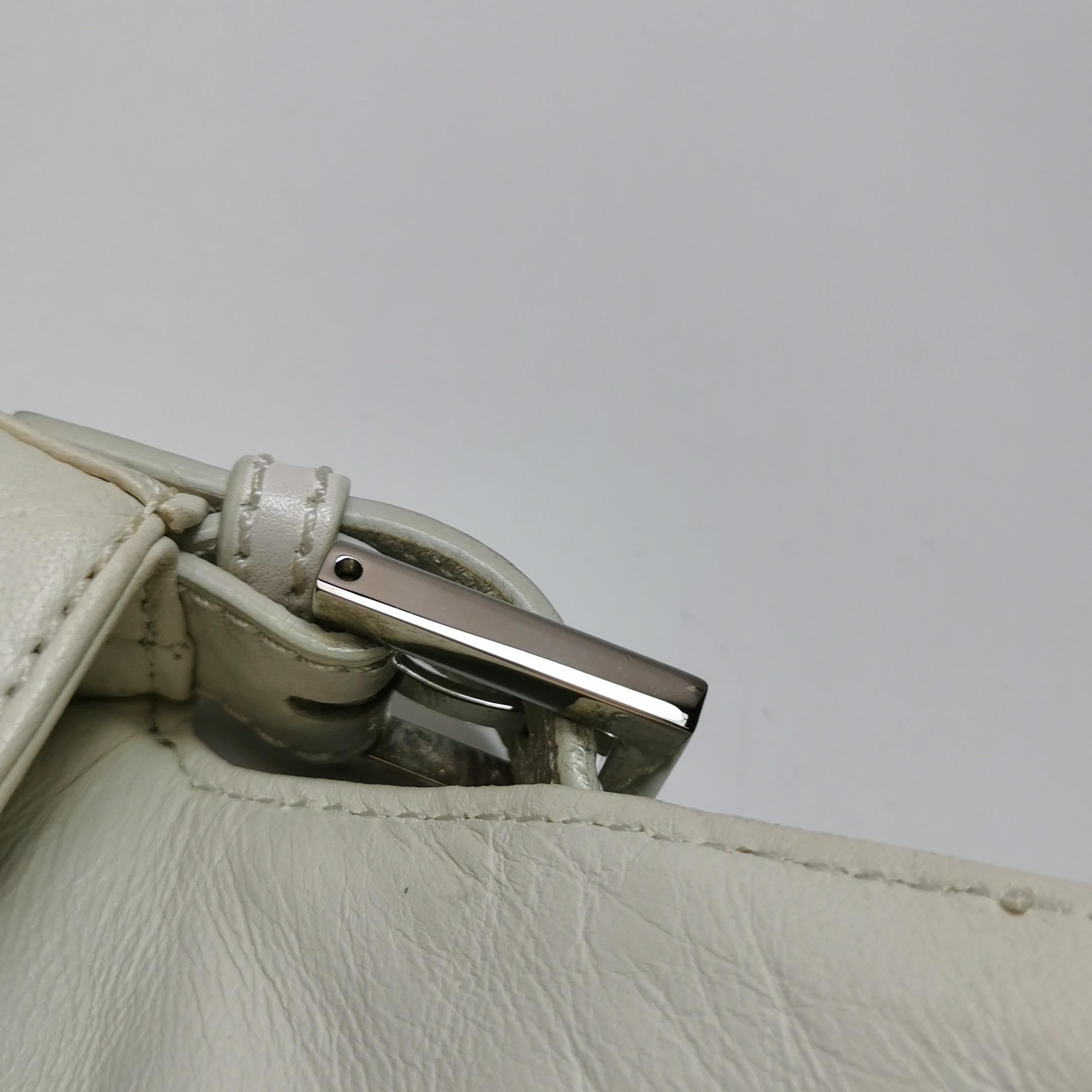 FENDI Baguette 1997 White Leather and Stones Zucca Interior Shoulder Bag For Sale 4