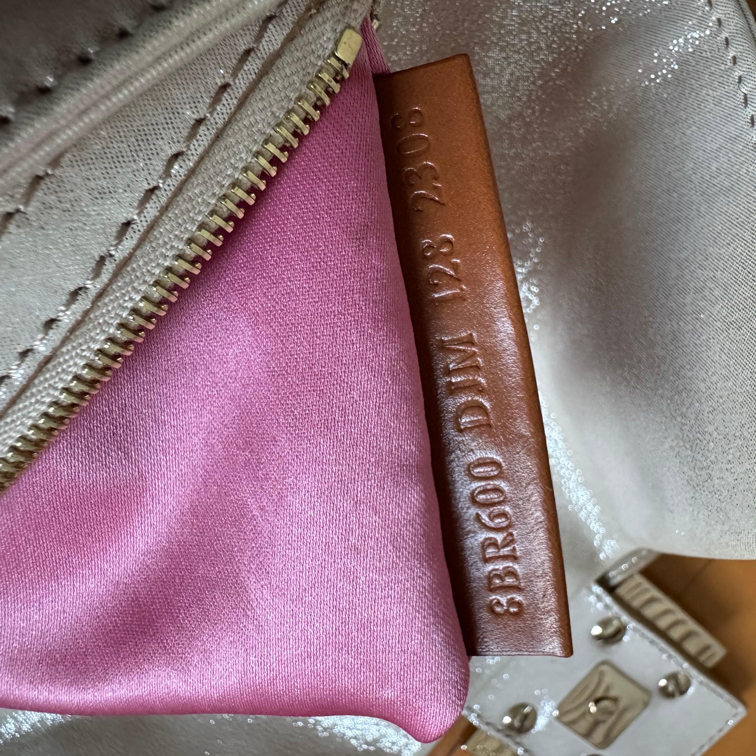 FENDI Baguette 1997 White Pearlescent Fabric Crystal Buckle Shoulder Bag 8