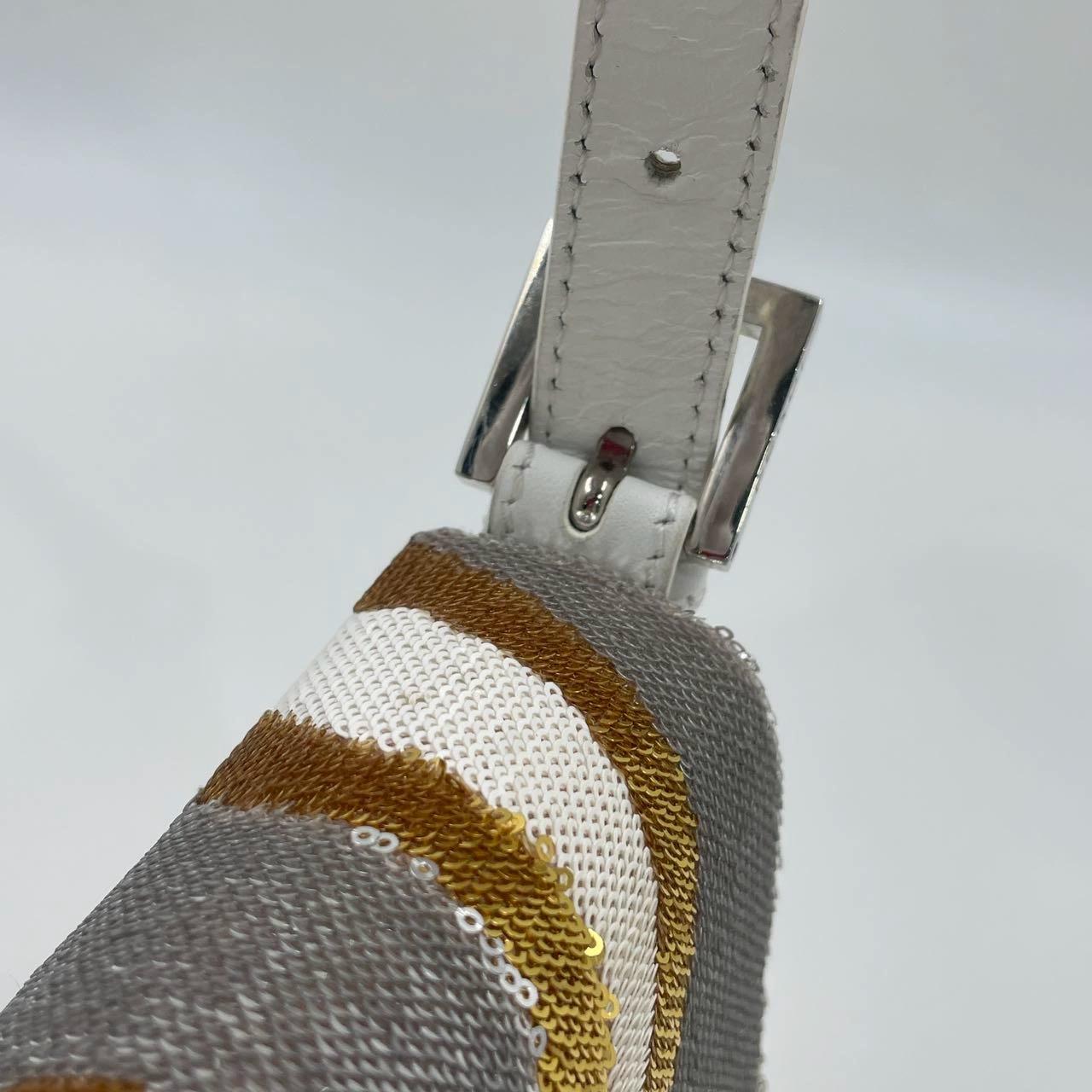 Fendi Baguette 1997 Zebra-Stripe Sequin Bianco e Silver in vendita 9