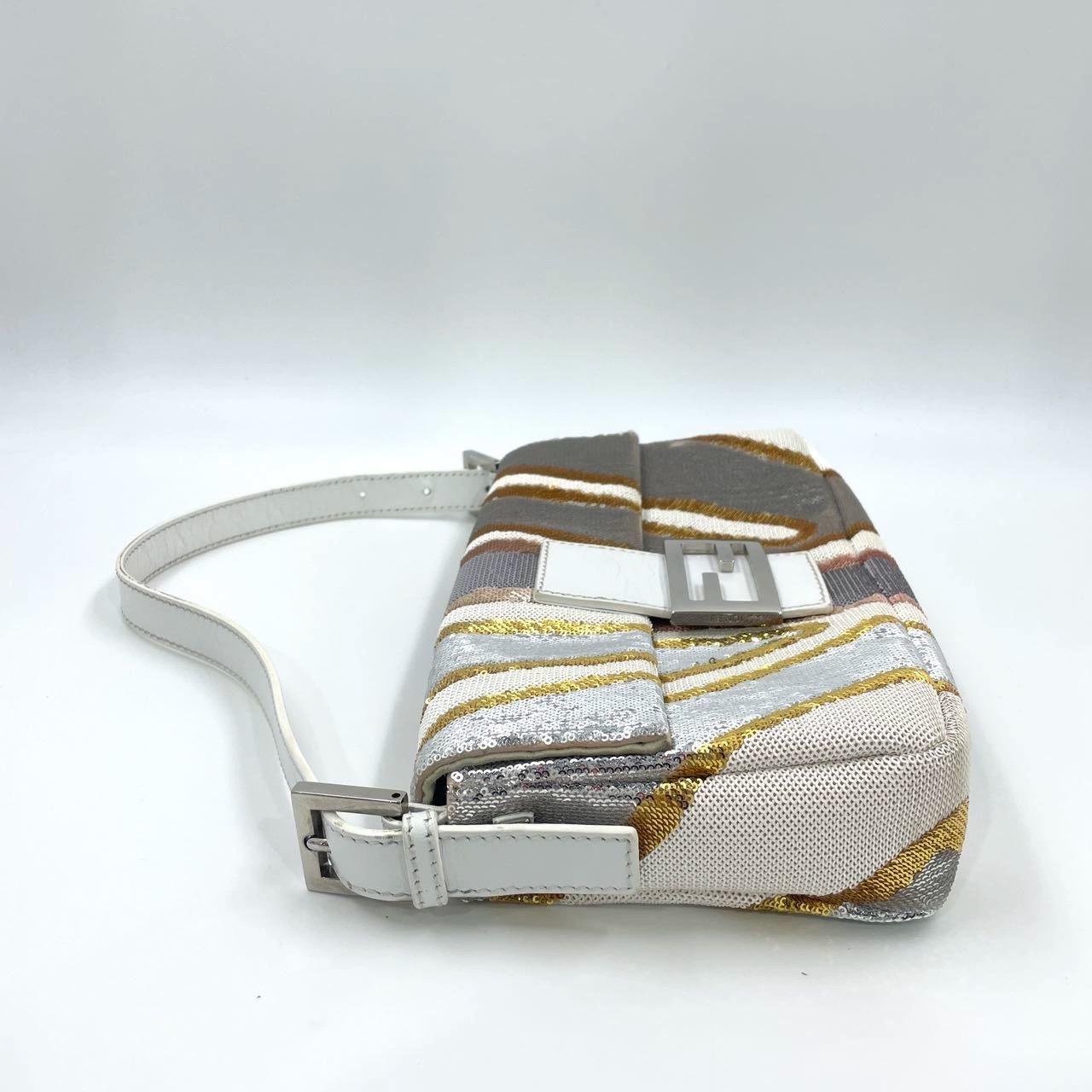 Fendi Baguette 1997 Zebra-Stripe Sequin Bianco e Silver in vendita 1