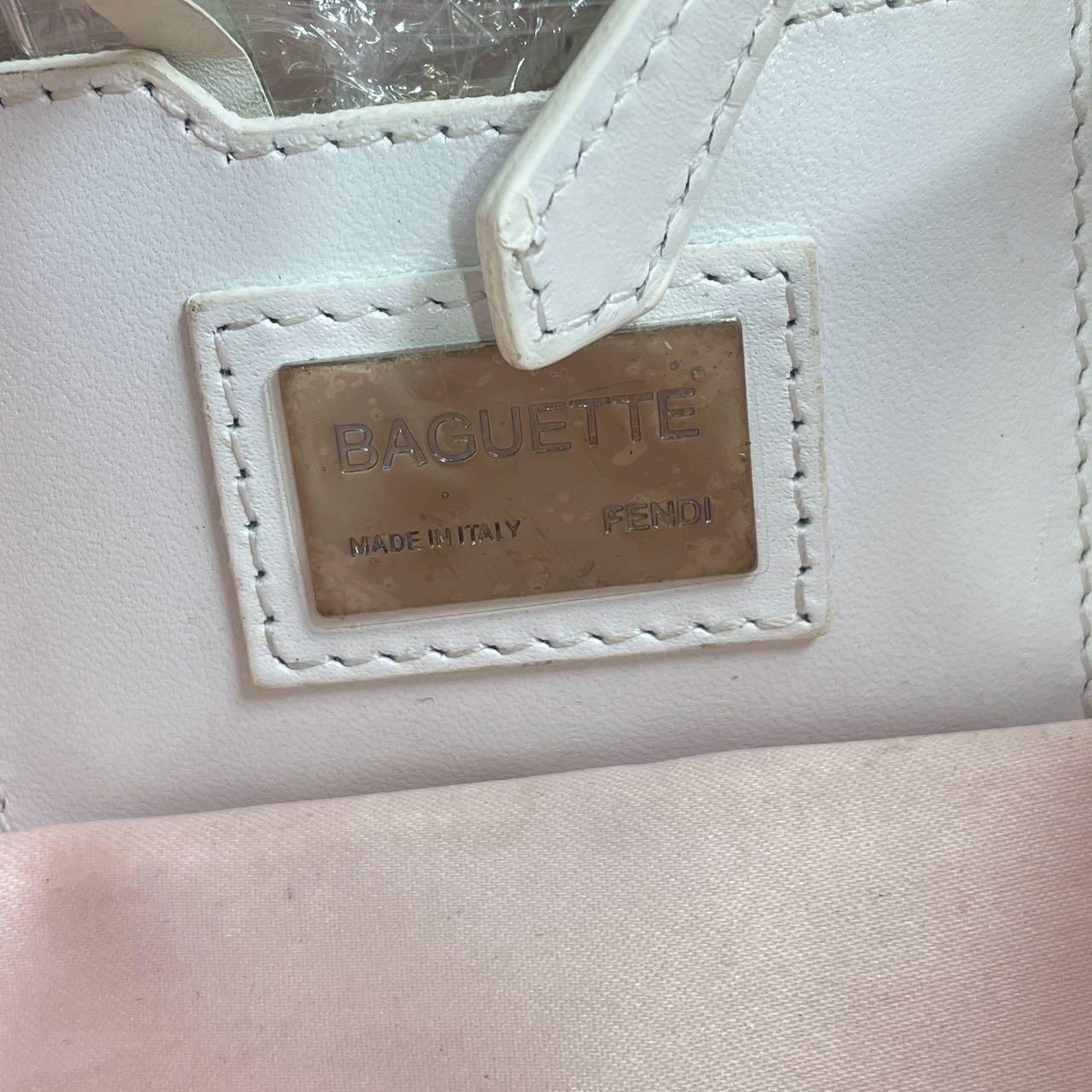 Fendi Baguette 1997 Zebra-Stripe Sequin Bianco e Silver in vendita 4