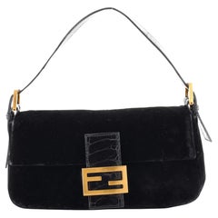 Fendi Baguette-Tasche aus besticktem Samt mit geprägtem Leder