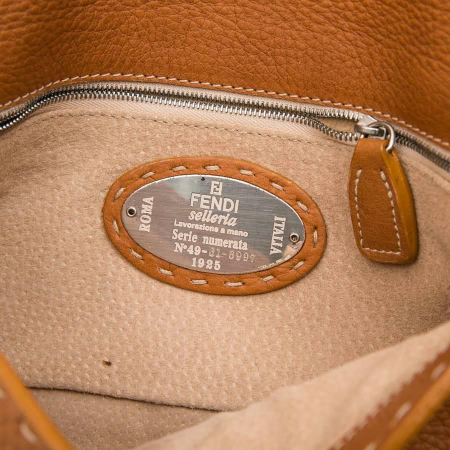 FENDI Baguette Bag in Gold Taurillon Leather 5