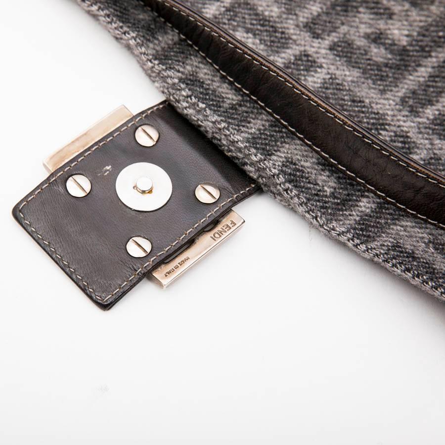 Sac FENDI Baguette en laine monogramme gris 5