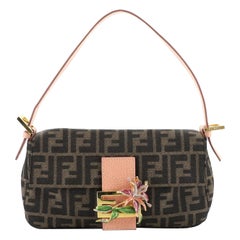Fendi Baguette-Tasche Zucca aus Segeltuch mit Kristallblumenschnalle