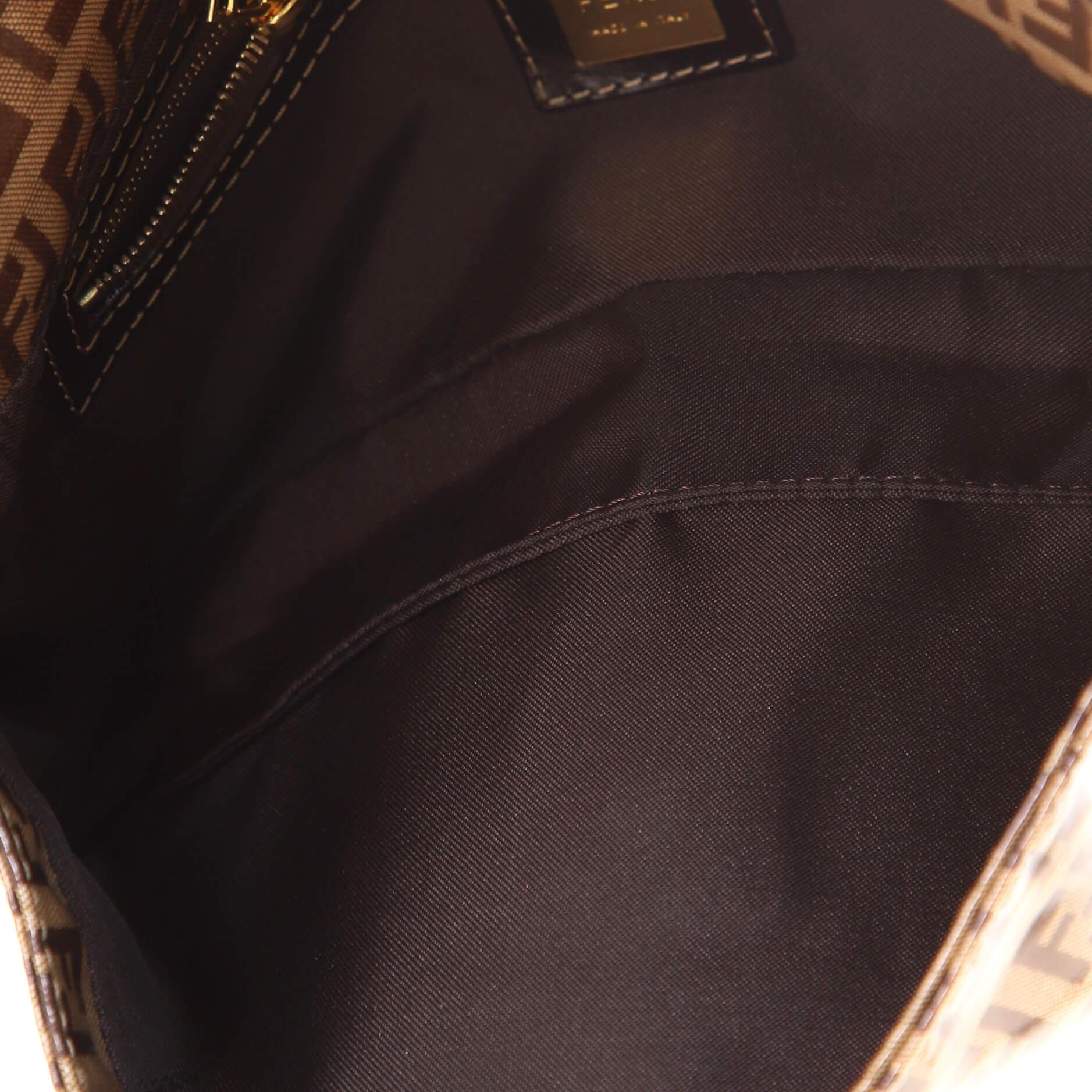 fendi baguette pouch
