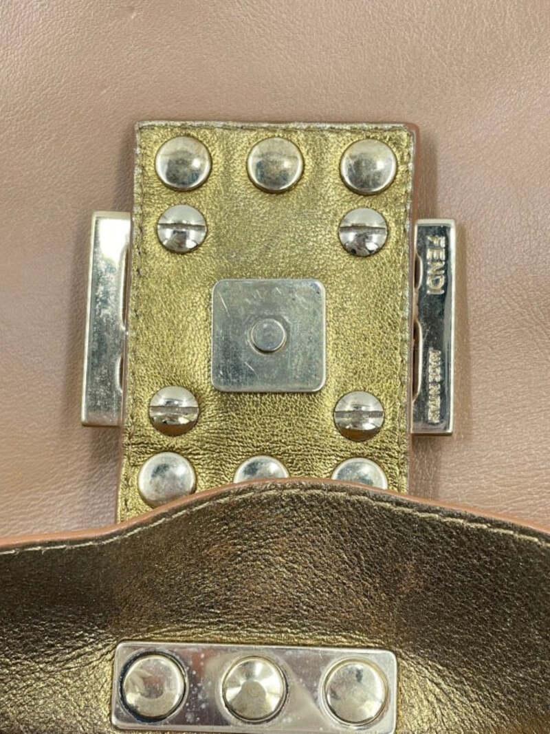 Fendi Baguette Beige Leder mit goldener Nietenschnalle aus Metallschnalle 13