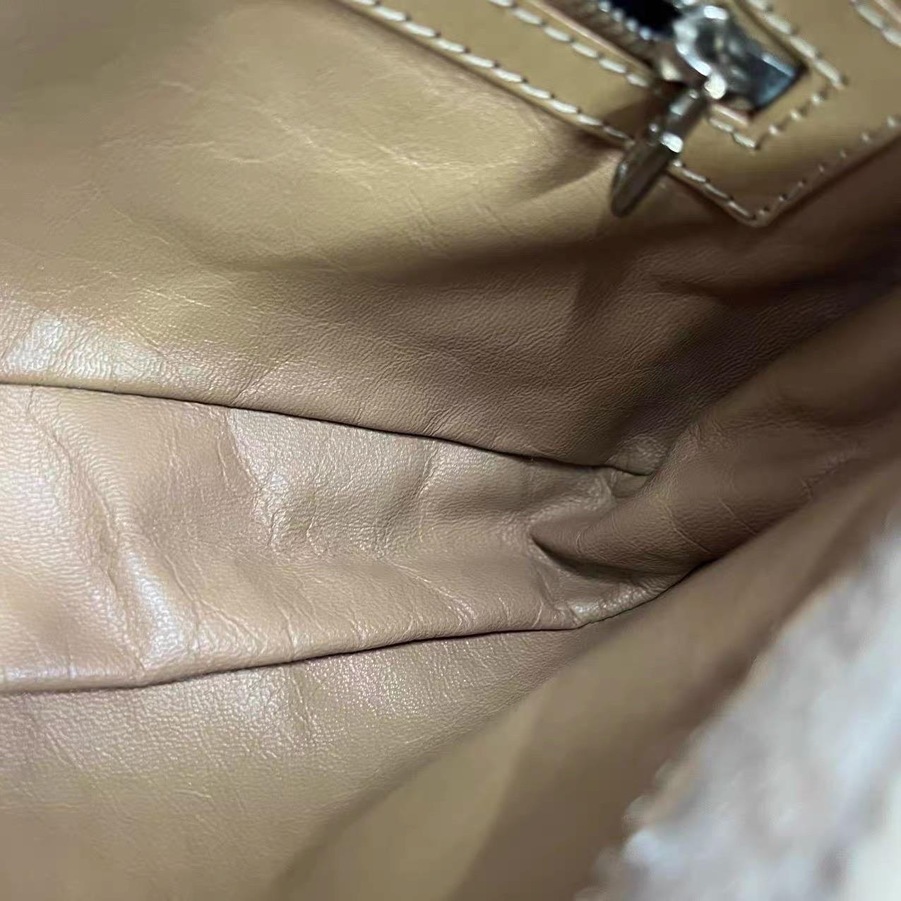 Fendi Baguette Beige Zucca Print Wool Leather Shoulder Bag en vente 12