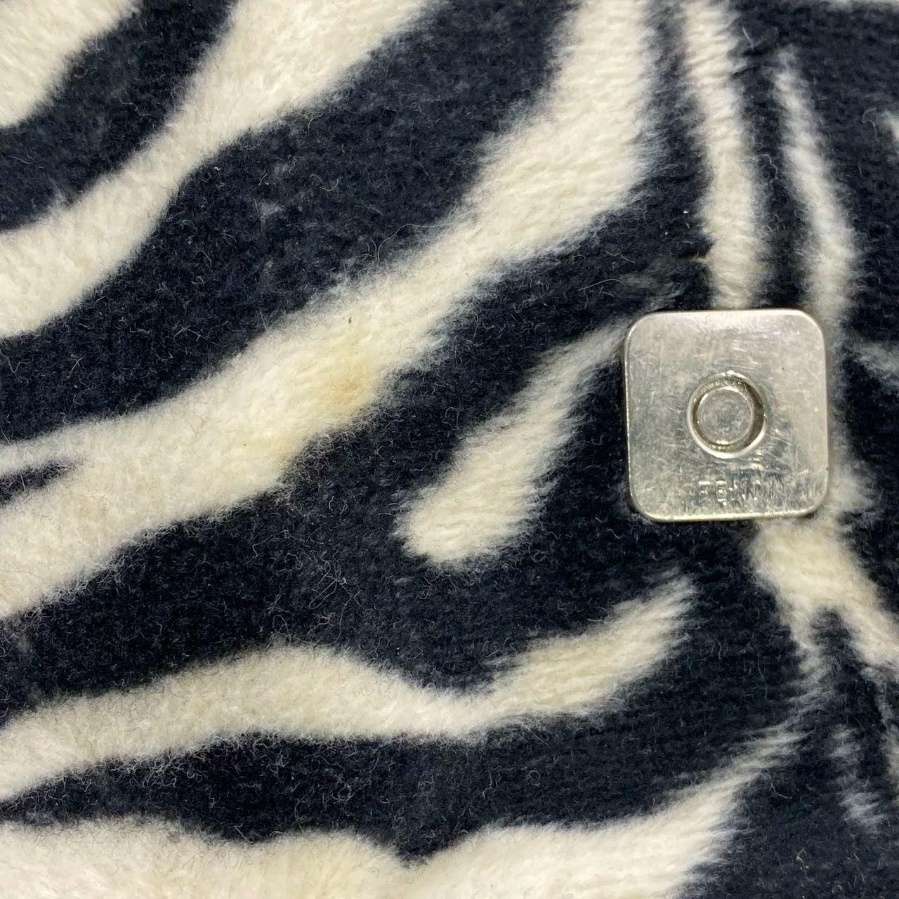 Fendi Baguette in Black e White Zebra Print Fleece Fibbia Rossa in vendita 13