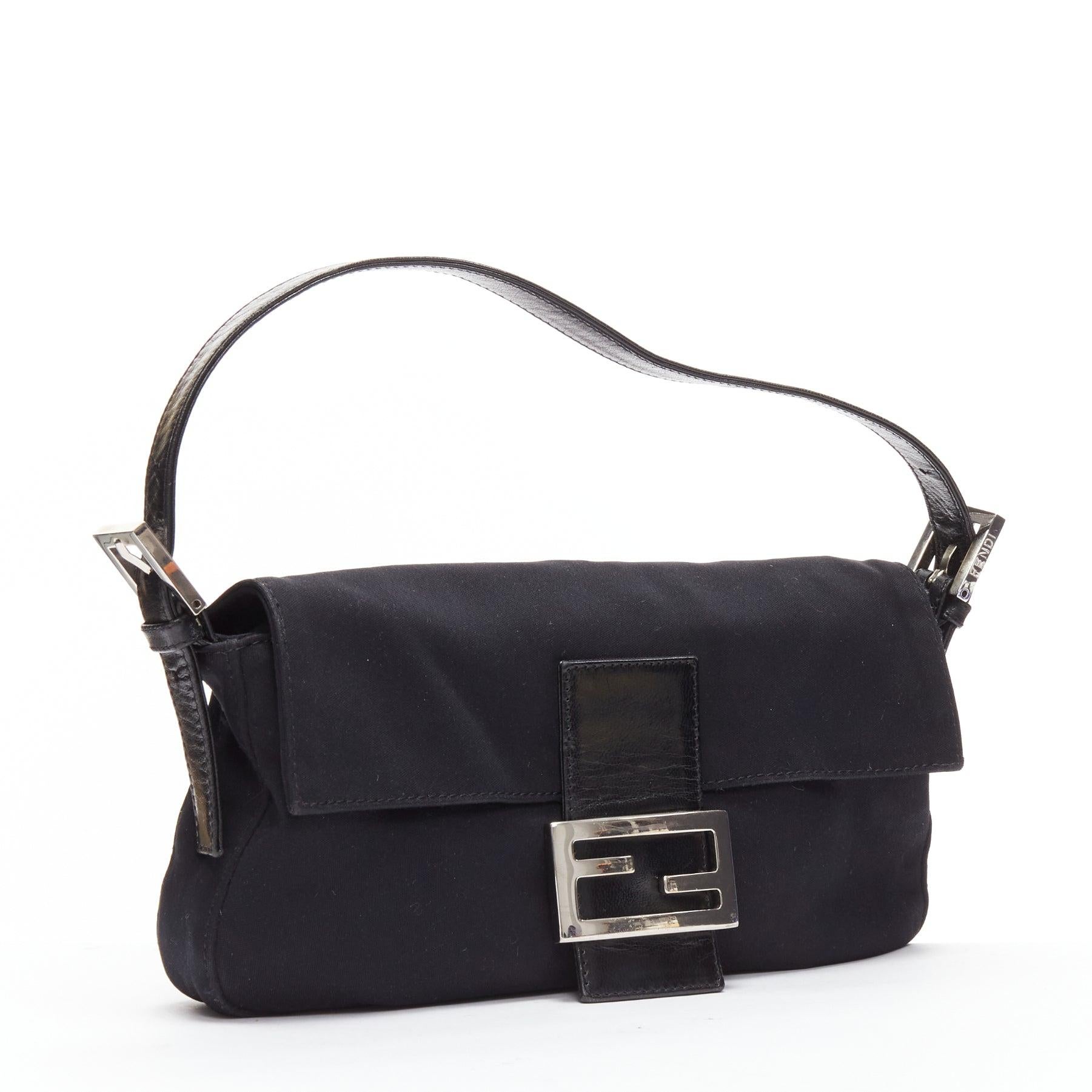 FENDI Baguette black fabric leather strap metal buckle underarm bag In Good Condition In Hong Kong, NT