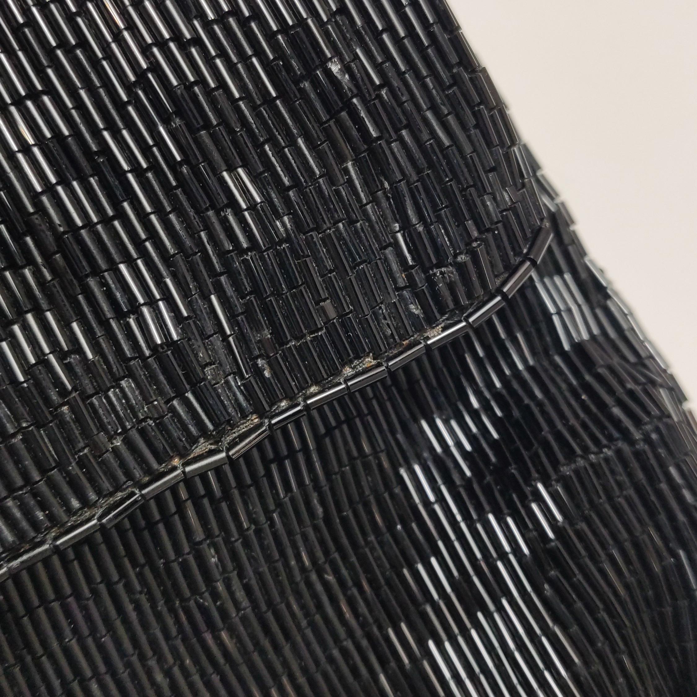 Fendi Baguette Borsa a tracolla nera con perline a cascata scintillanti in vendita 9