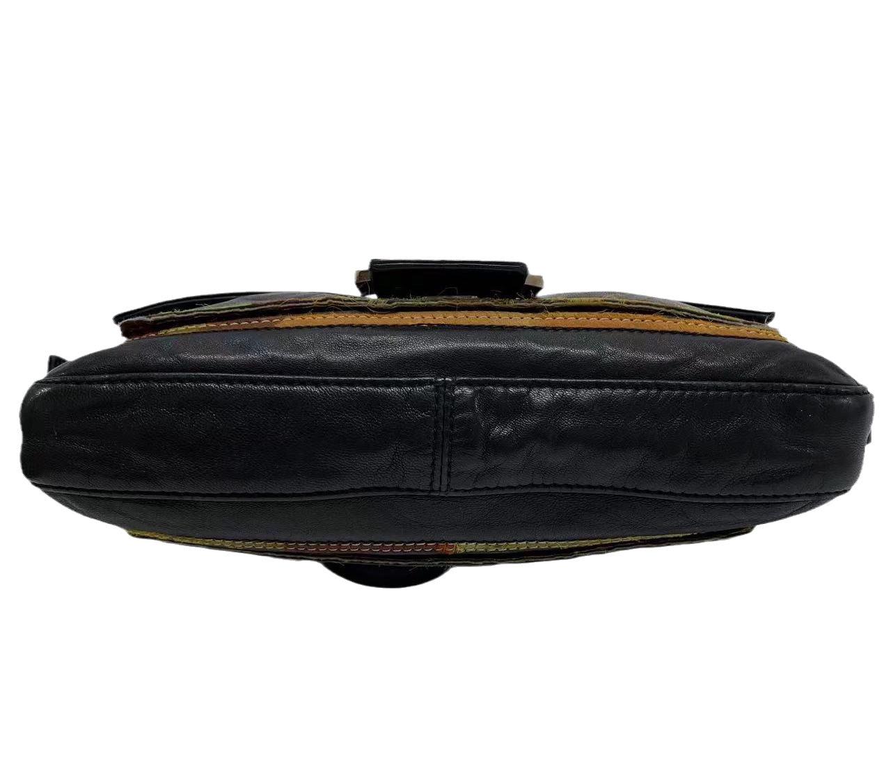 Fendi Baguette Black Leather with Multicolor Seams In Good Condition In AUBERVILLIERS, FR