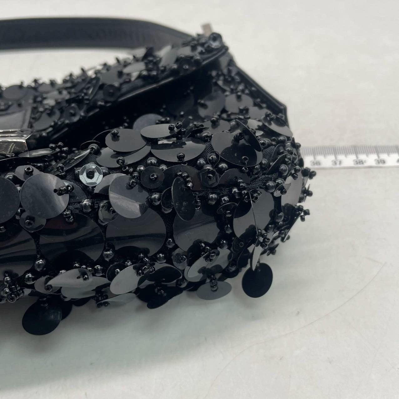 Fendi Baguette Black Swan Feather-like Sequins Beaded Shoulder Bag For Sale 11