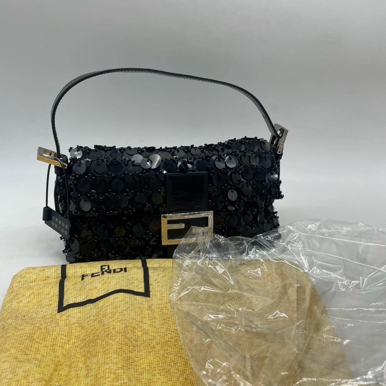 Fendi Baguette Black Swan Feather-like Sequins Beaded Shoulder Bag For Sale 3