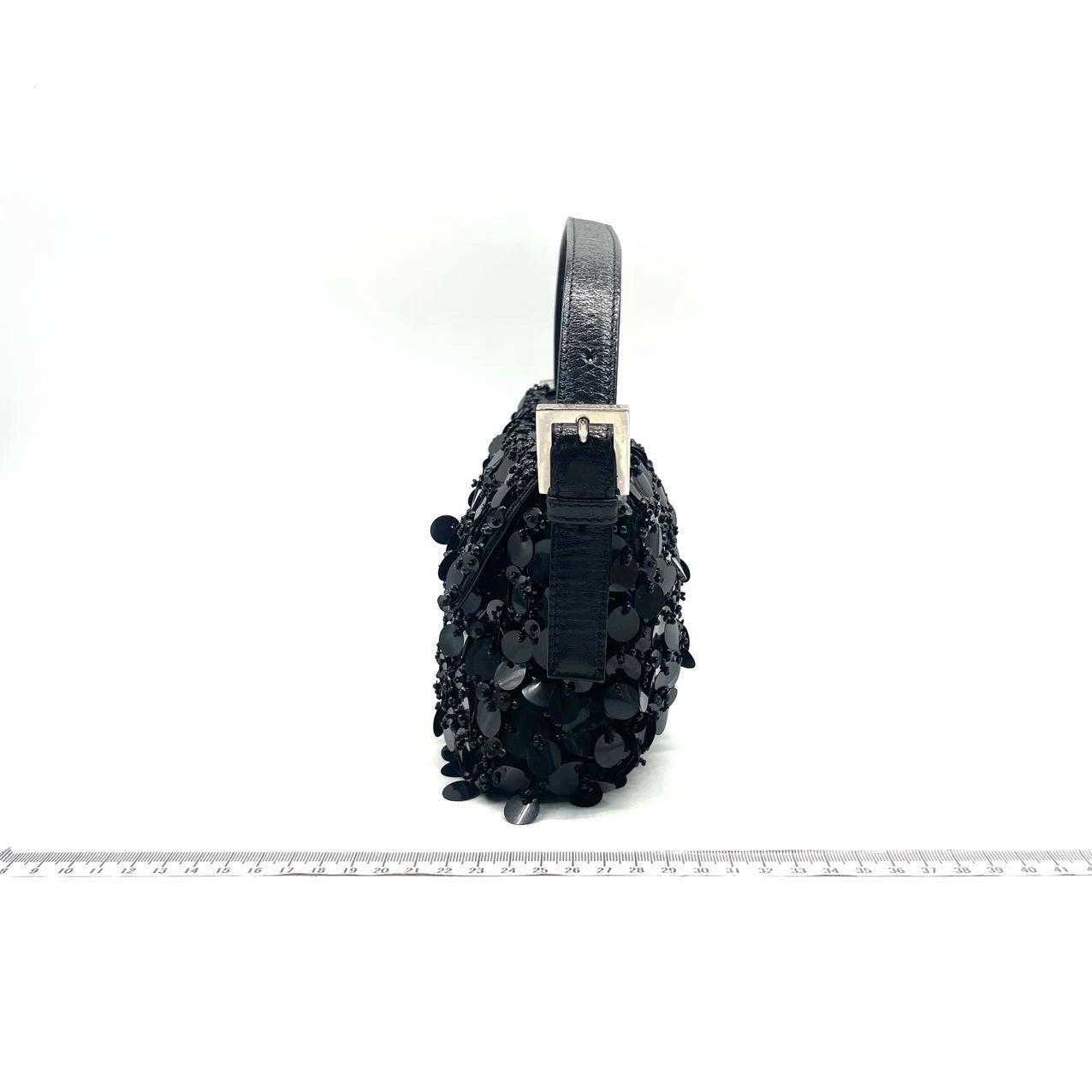 Fendi Baguette Black Swan Feather-like Sequins Beaded Shoulder Bag For Sale 4