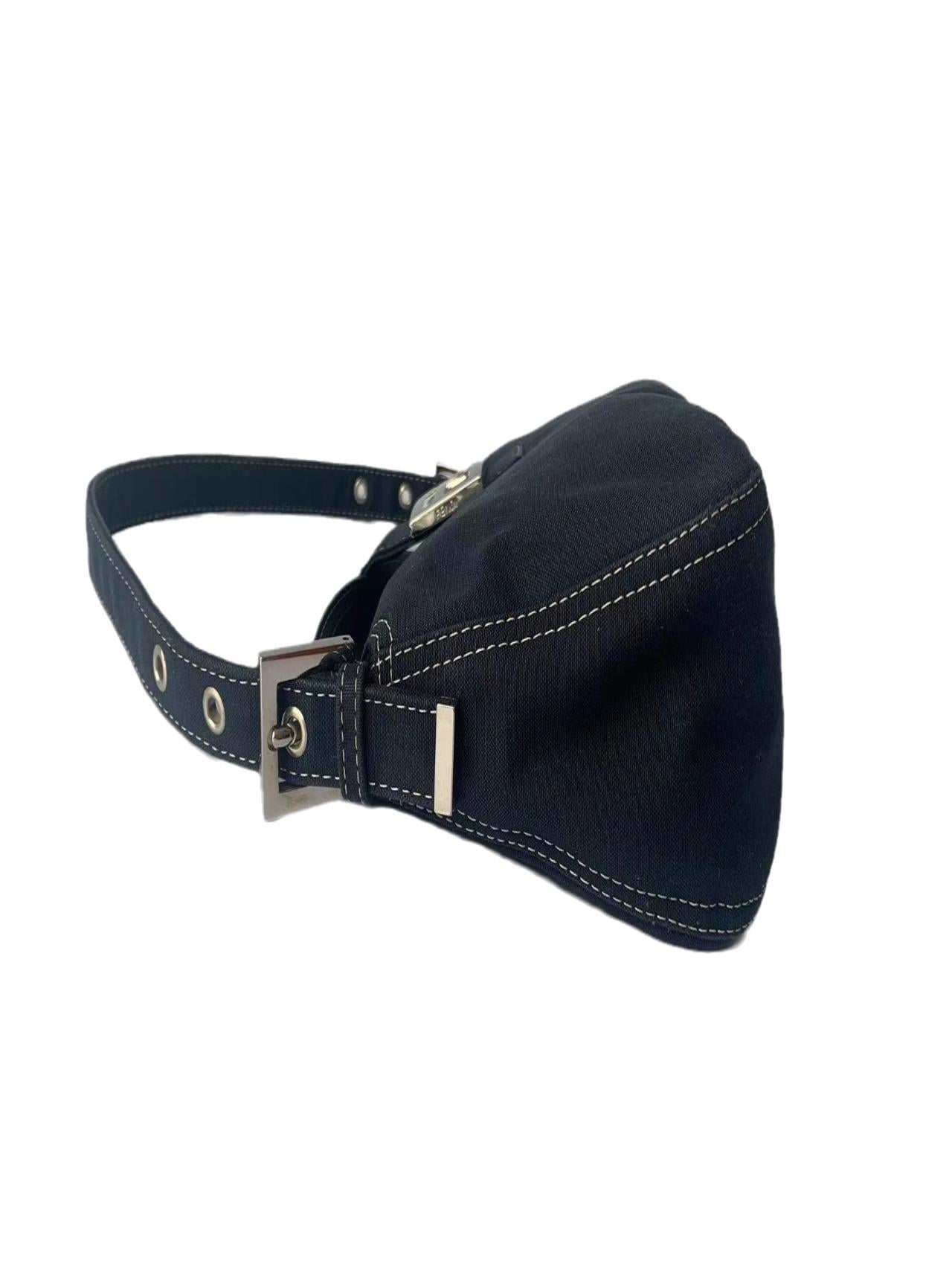 FENDI Baguette Blue Denim Navy Shoulder Bag with Enamel Buckle For Sale 1
