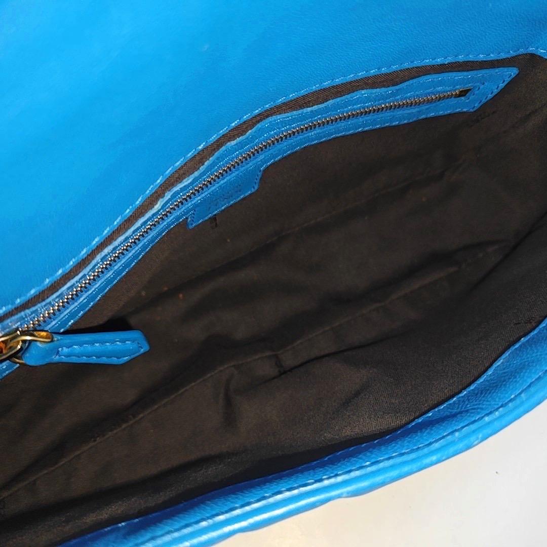 Fendi Baguette Blue Lambskin Leather Crossbody Bag Medium For Sale 5