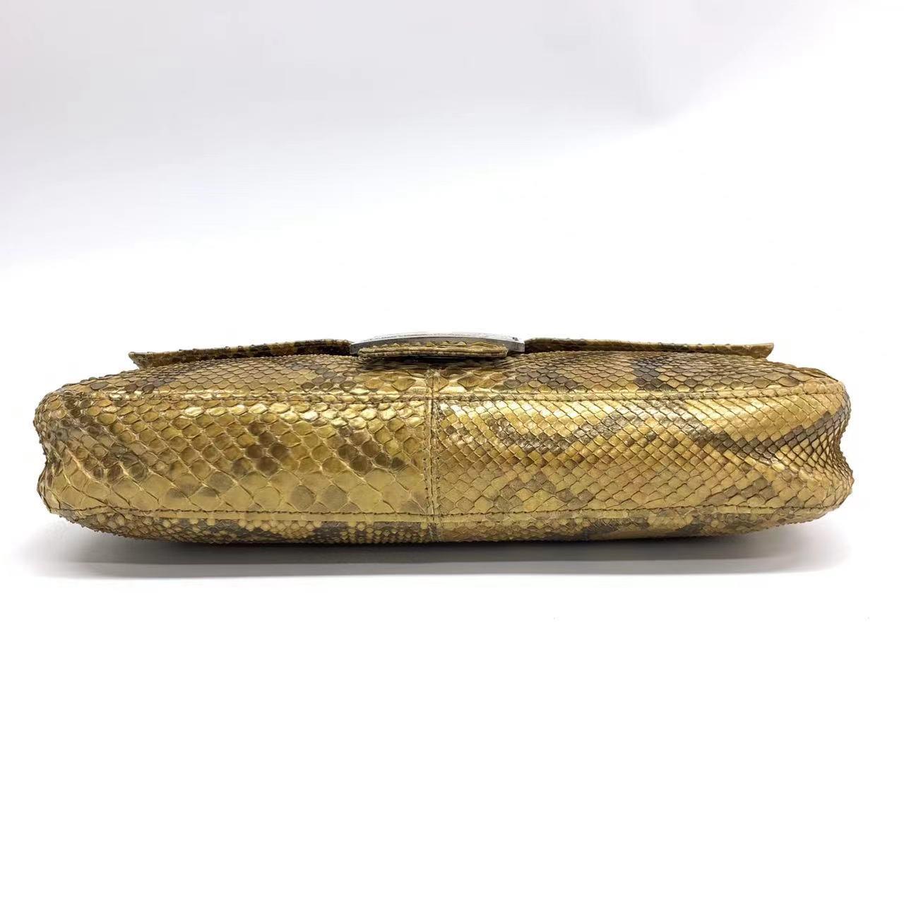 Fendi Baguette Brown Python Leather Snake Print In Good Condition For Sale In AUBERVILLIERS, FR