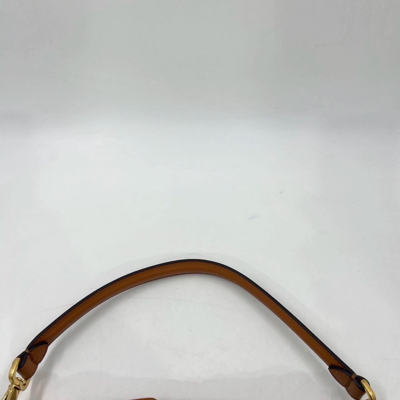 Fendi Baguette Caramel Tan Brown Lambskin Leather Crossbody Bag Medium For Sale 6