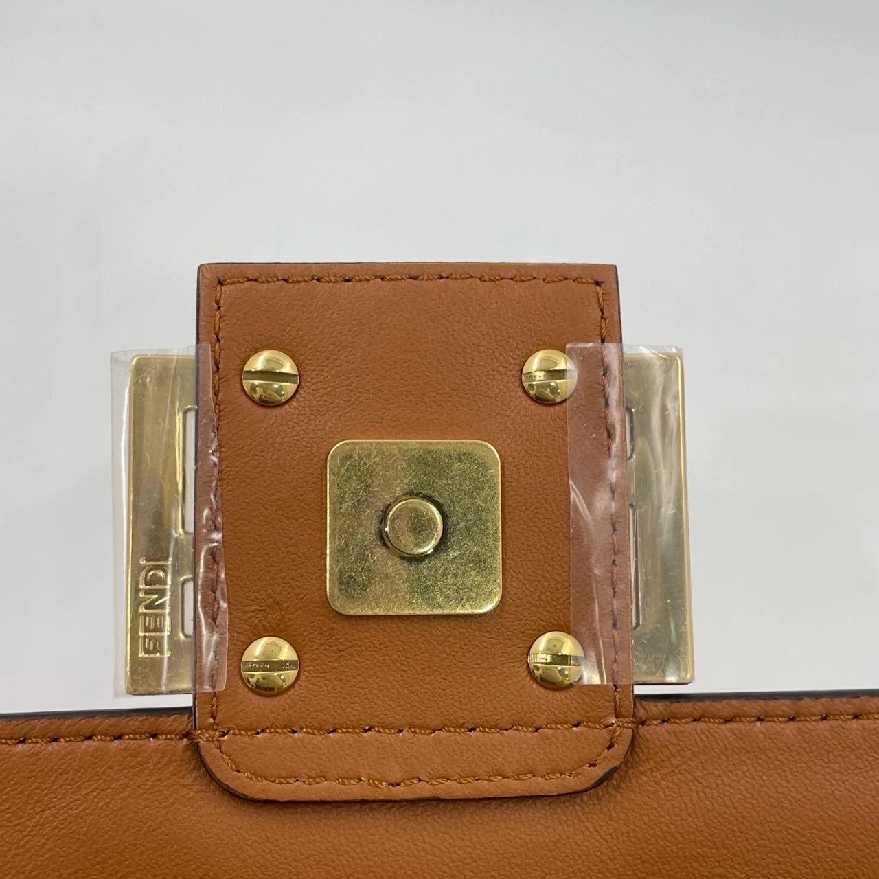 Fendi Baguette Caramel Tan Brown Lambskin Leather Crossbody Bag Medium For Sale 13