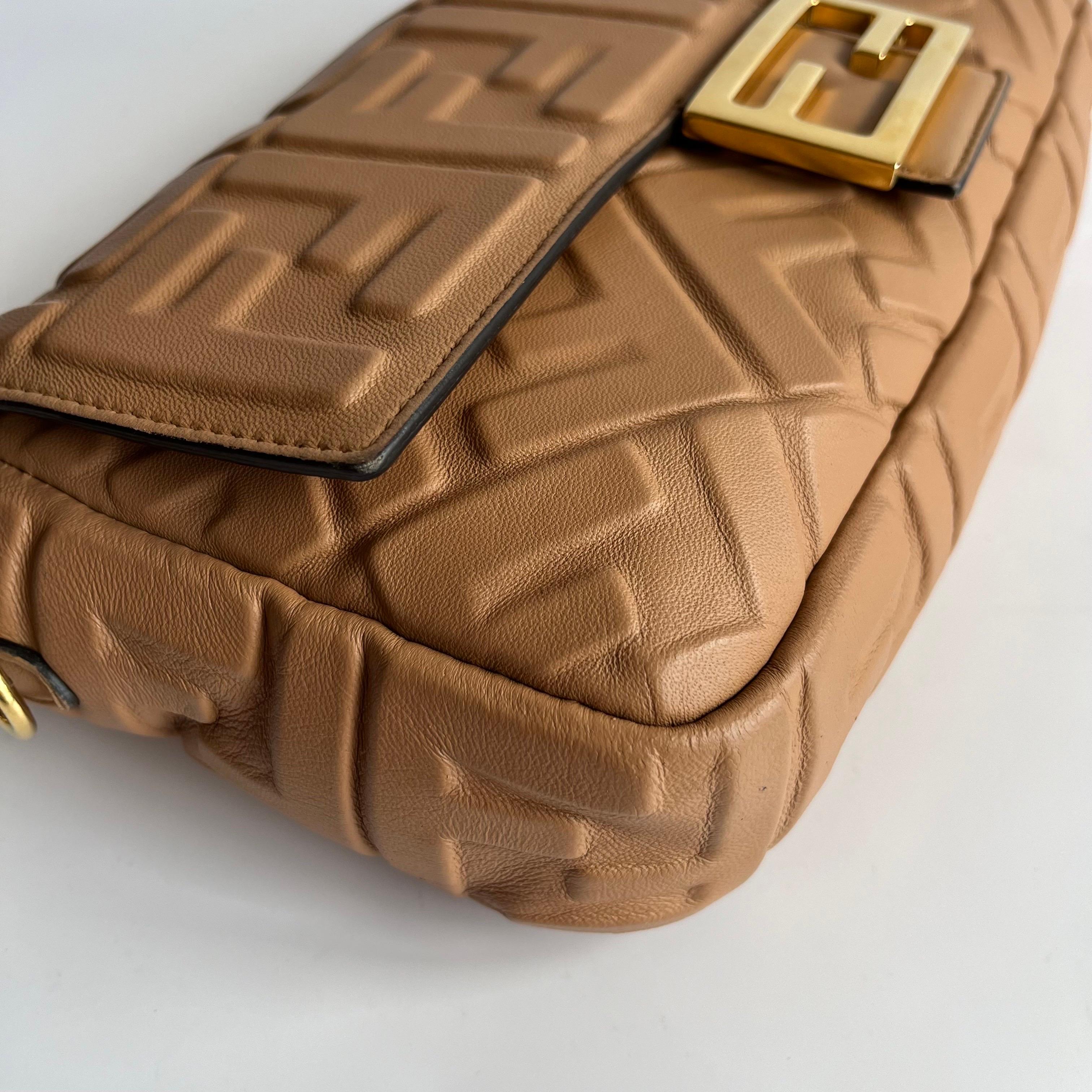 Fendi Baguette Caramel Tan Brown Lambskin Leather Crossbody Bag Medium For Sale 3