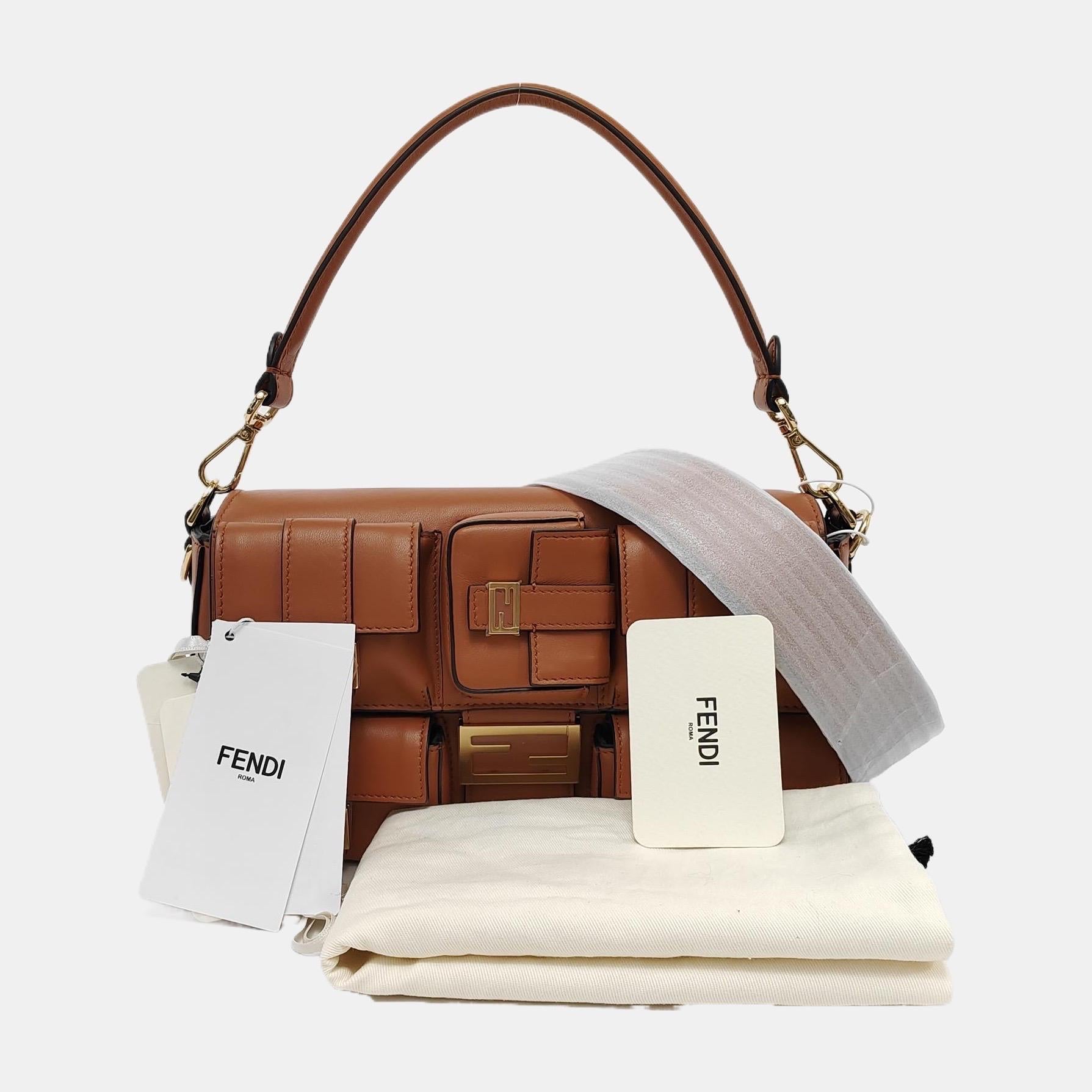 Fendi Baguette Cargo Borsa multitasche in pelle marrone Tan a 2 vie in vendita 4