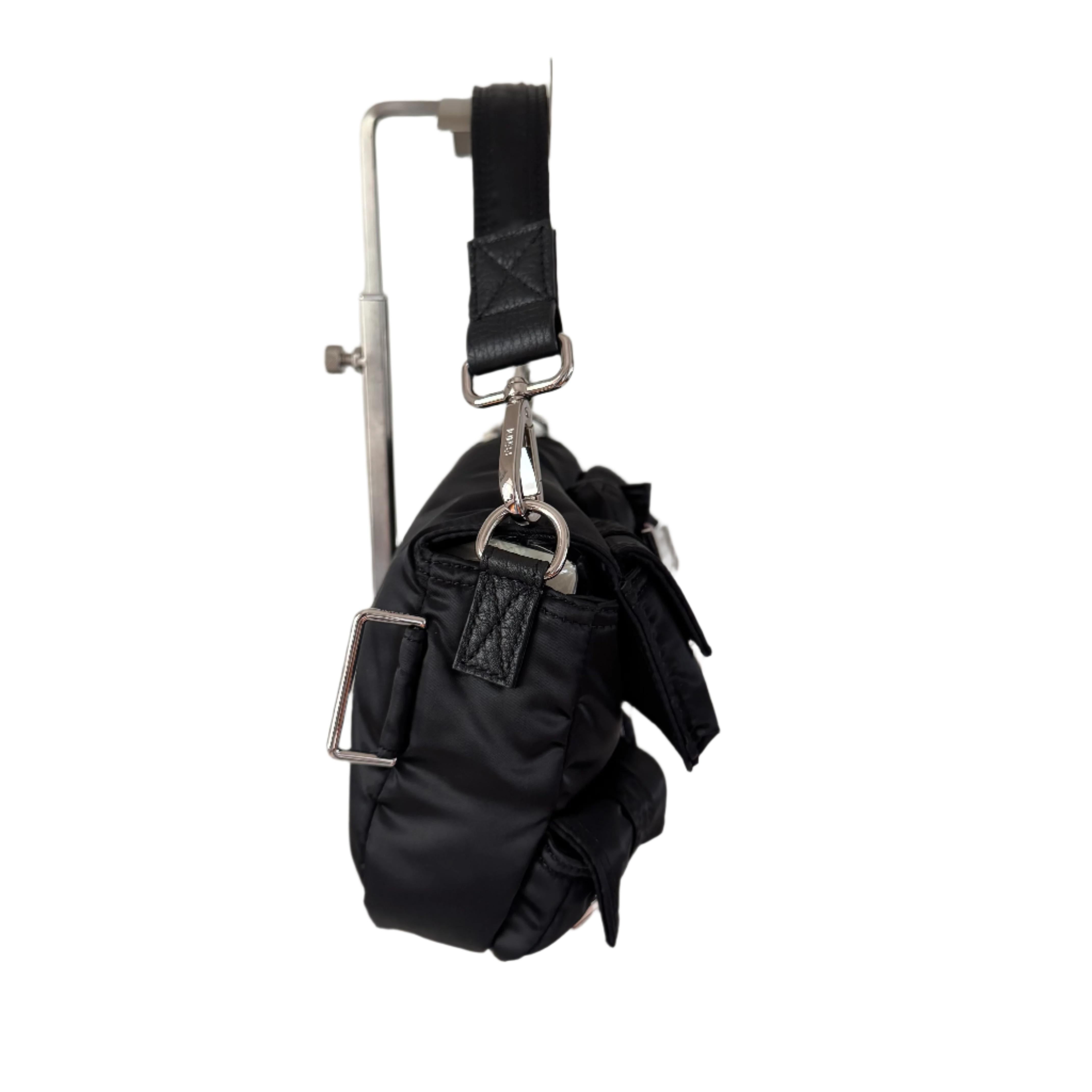 Fendi Baguette Cargo Multipocket 3-Wege-Tasche aus schwarzem Nylon im Zustand „Neu“ im Angebot in AUBERVILLIERS, FR