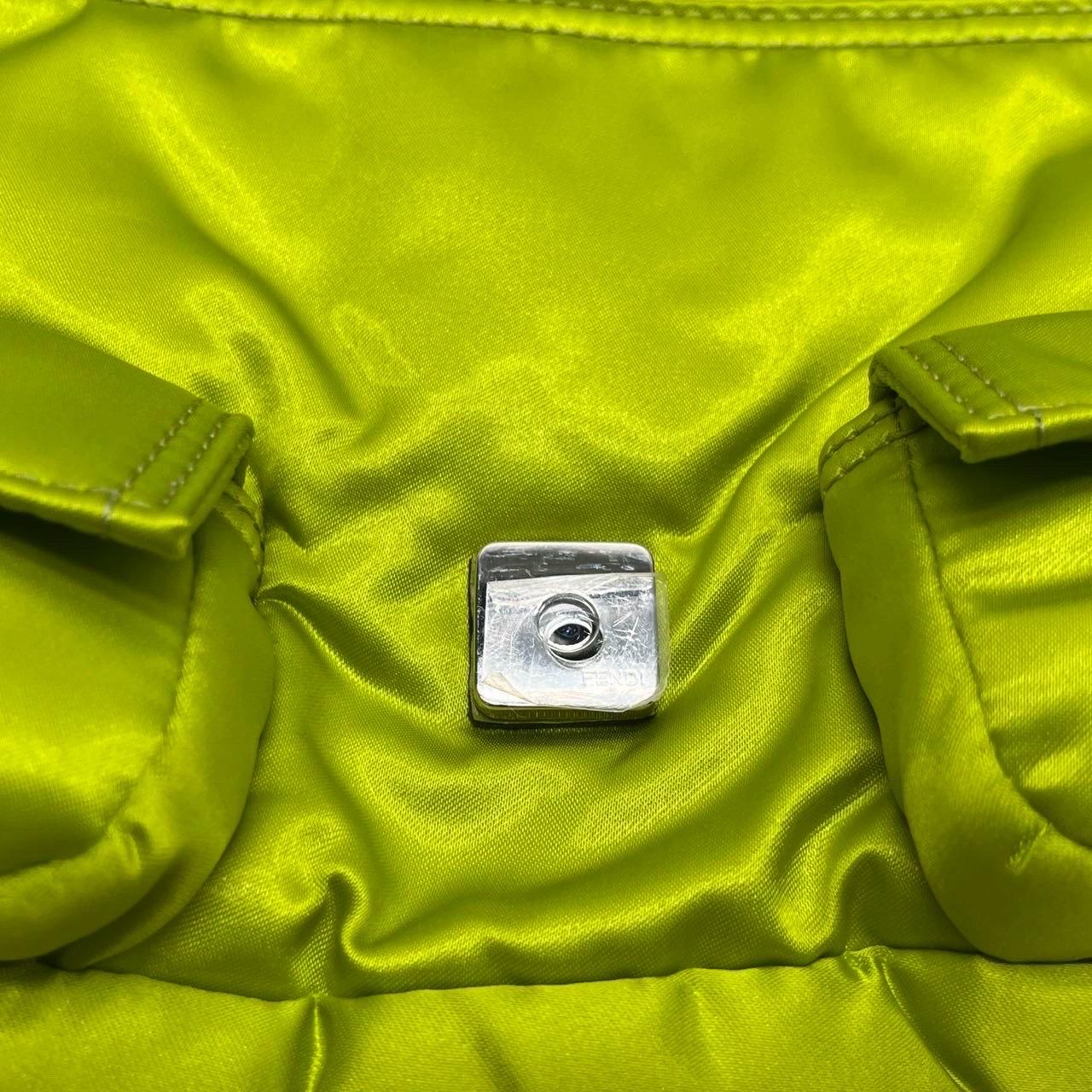 Fendi Baguette Cargo Multipocket 3-Wege-Tasche aus grünem Nylon im Angebot 7