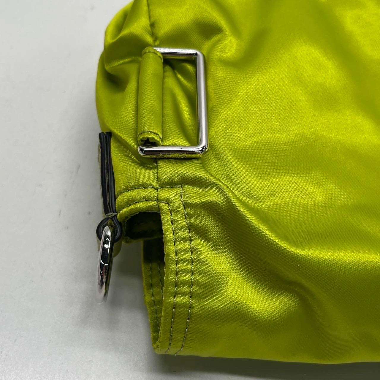 Fendi Baguette Cargo Multipocket 3-Wege-Tasche aus grünem Nylon im Angebot 8