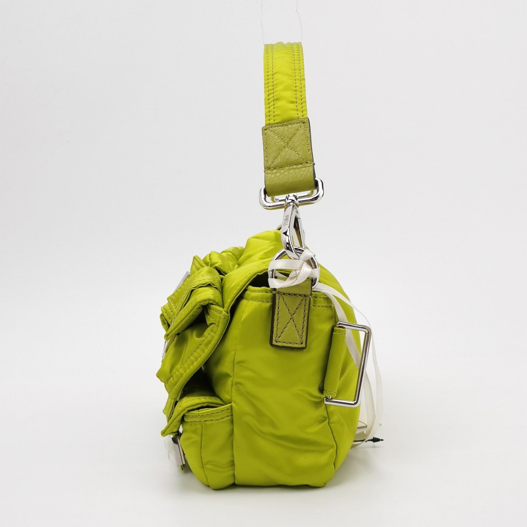 Bolso Fendi Baguette Cargo Multibolsillos de nailon verde de 3 vías en Nuevo estado para la venta en AUBERVILLIERS, FR