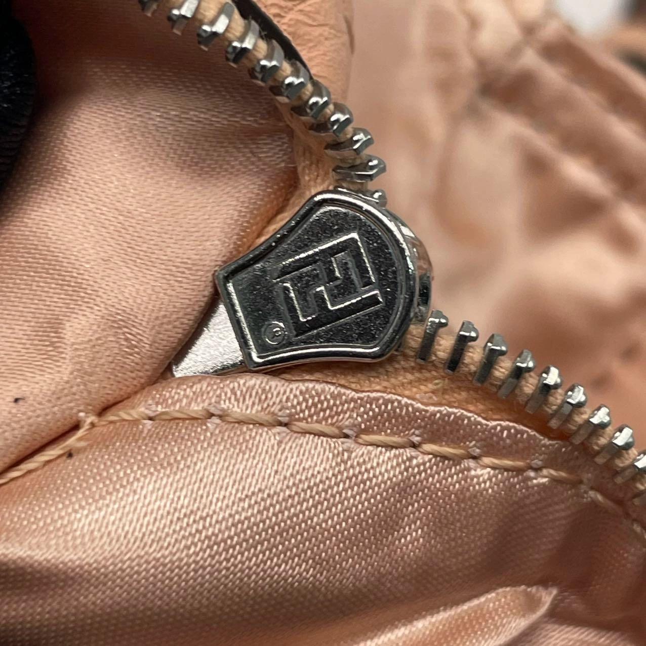 Fendi Baguette Cargo Multipocket Pink Nylon 3-way Bag en vente 10
