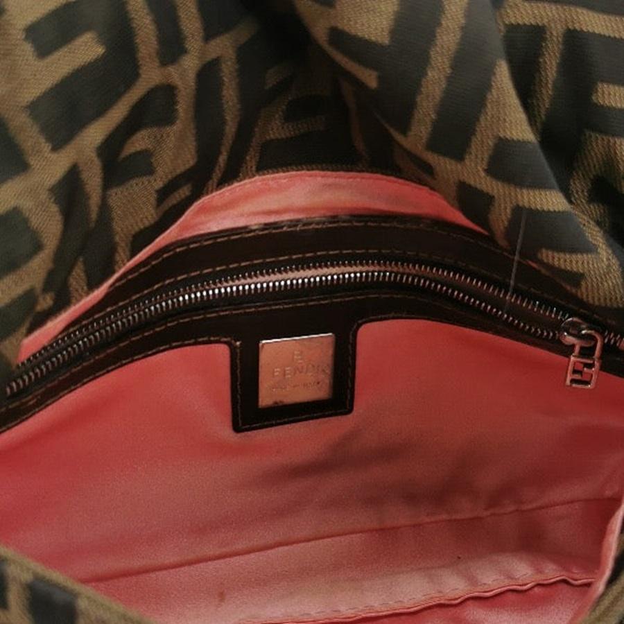 Fendi Baguette Classic Zucca Print Fendi Monogram For Sale 4